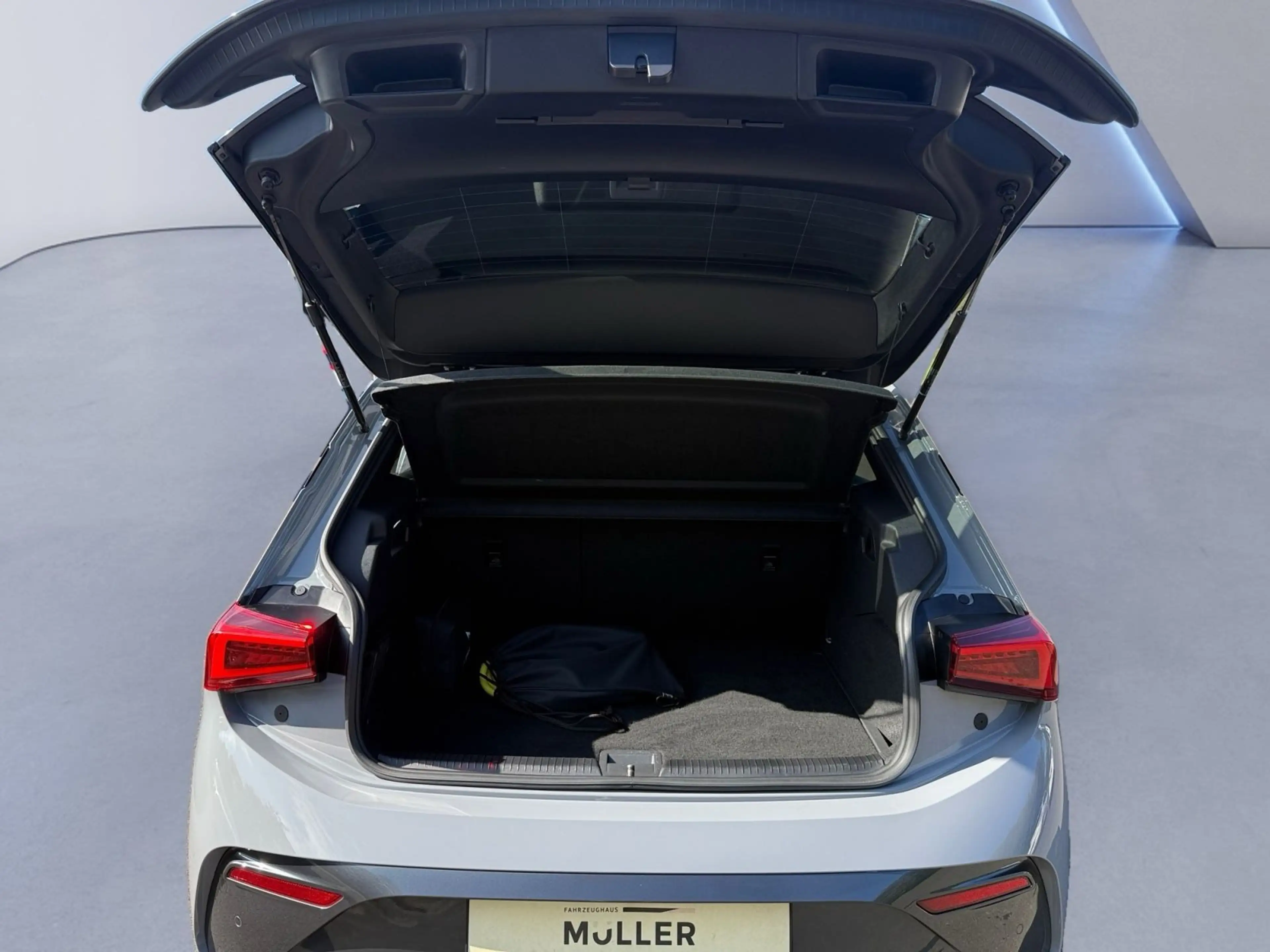 CUPRA Born 150 kW — photo 15