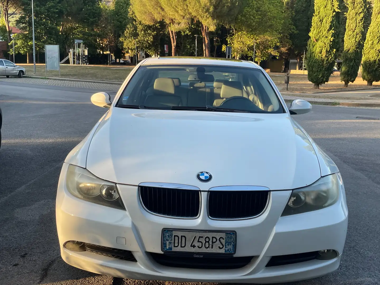 BMW 320 Serie 3 E90 Berlina 320d Attiva Bianco - 2