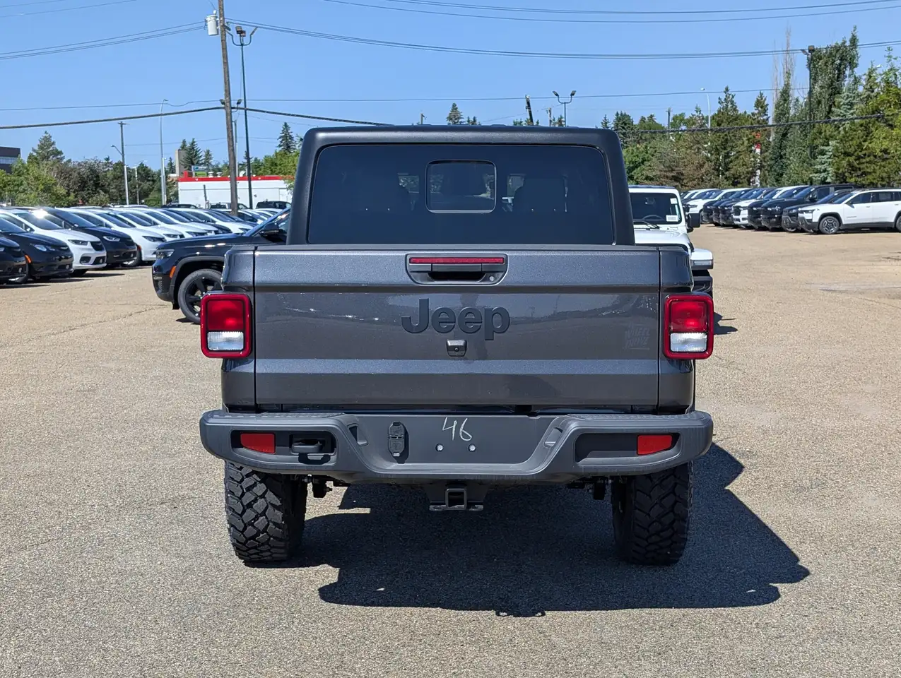 Jeep Gladiator photo Jeep Gladiator