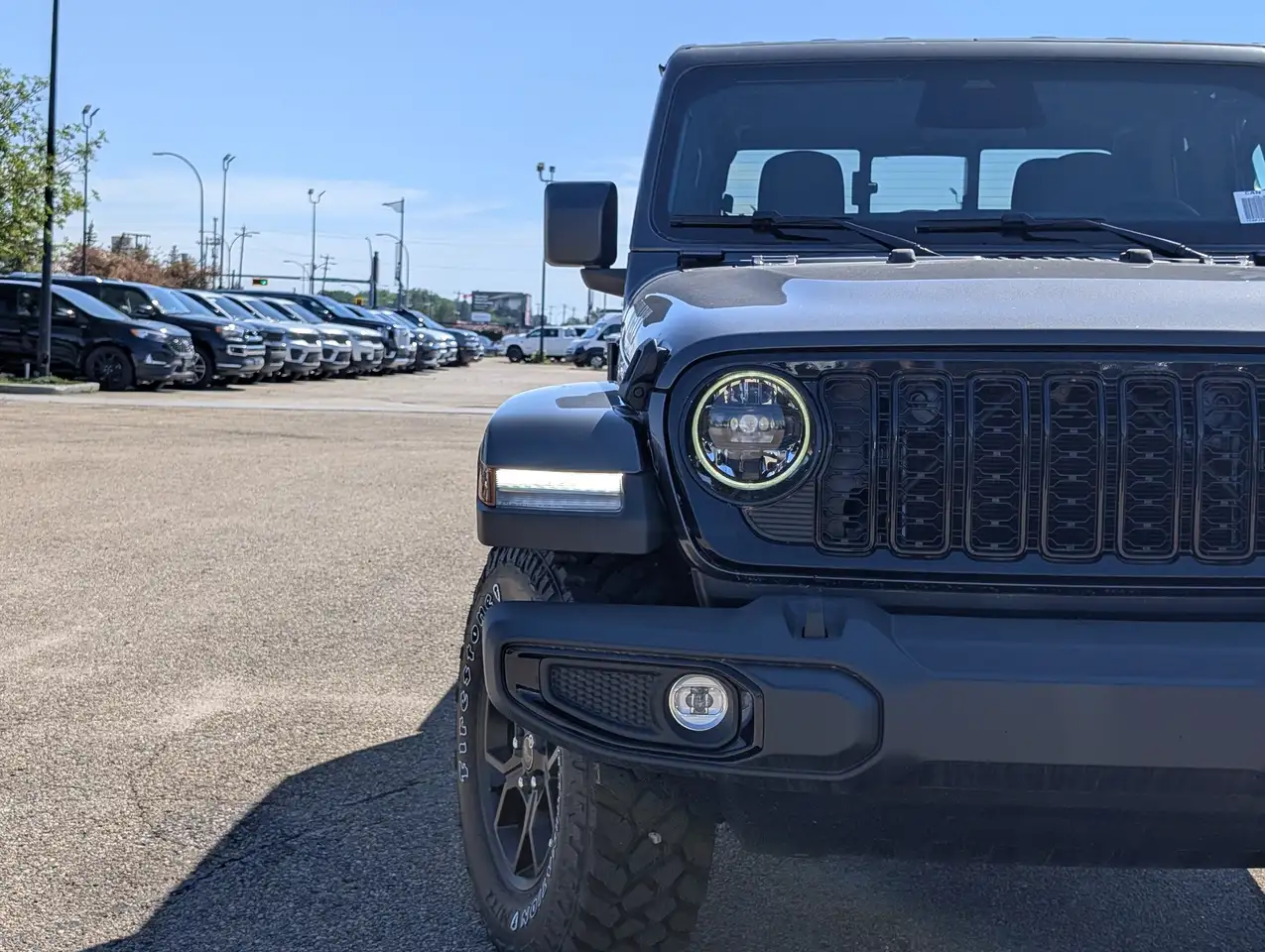Jeep Gladiator photo Jeep Gladiator