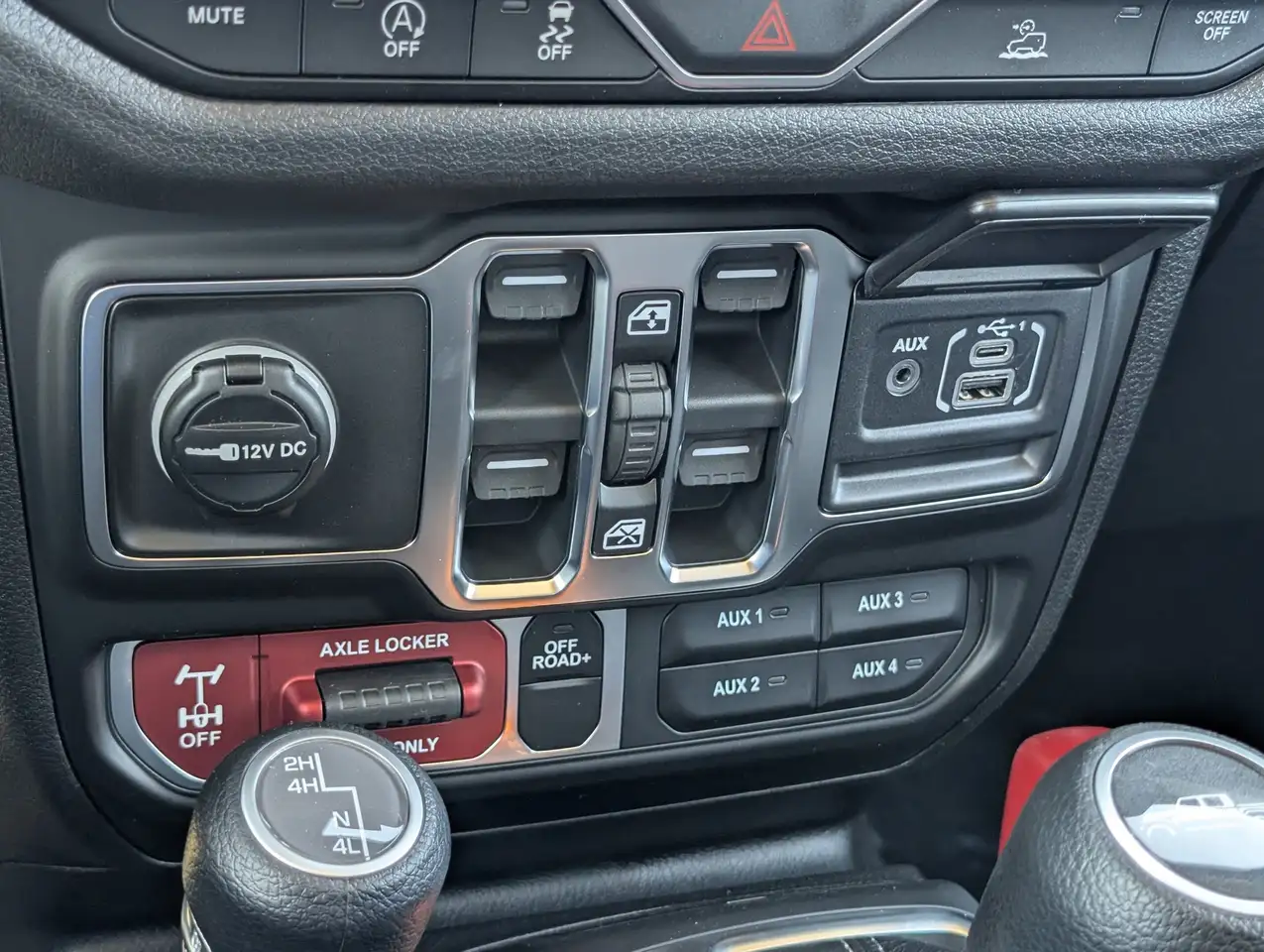Jeep Gladiator photo Jeep Gladiator