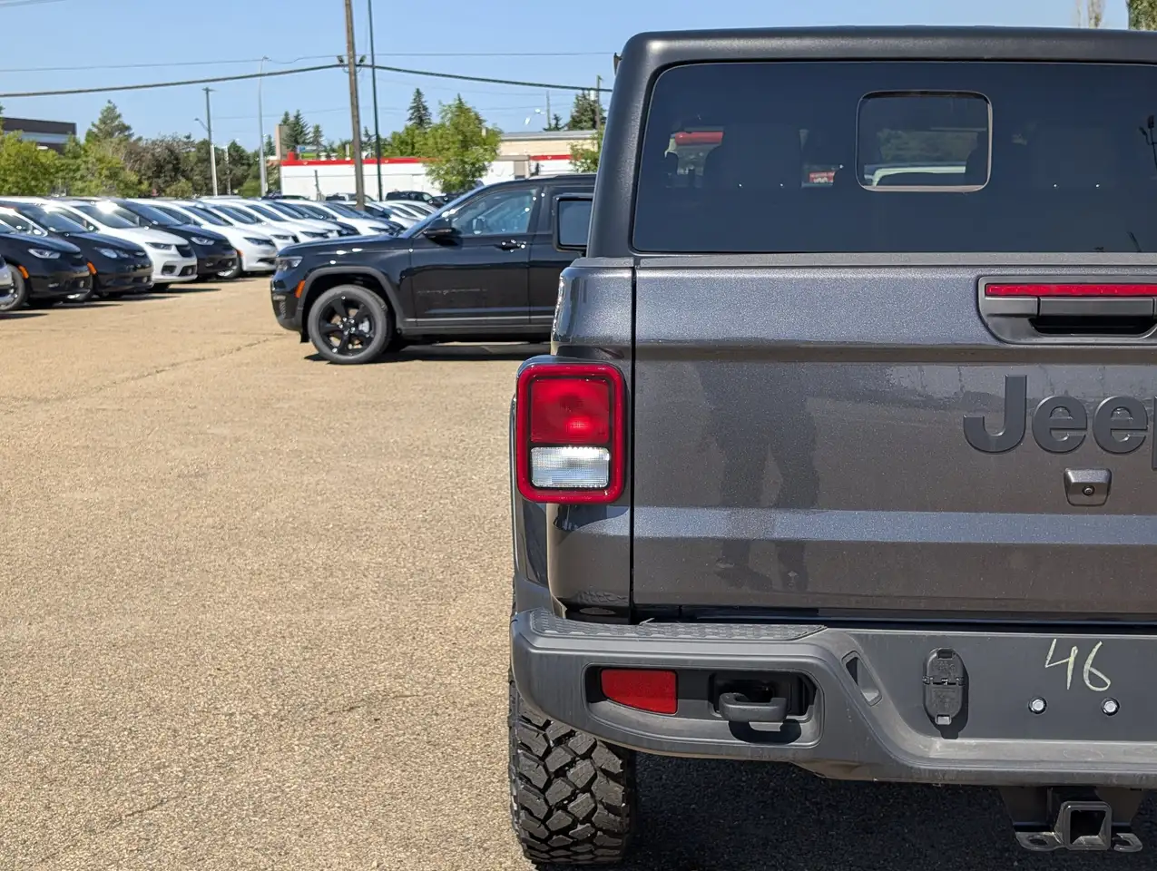 Jeep Gladiator photo Jeep Gladiator