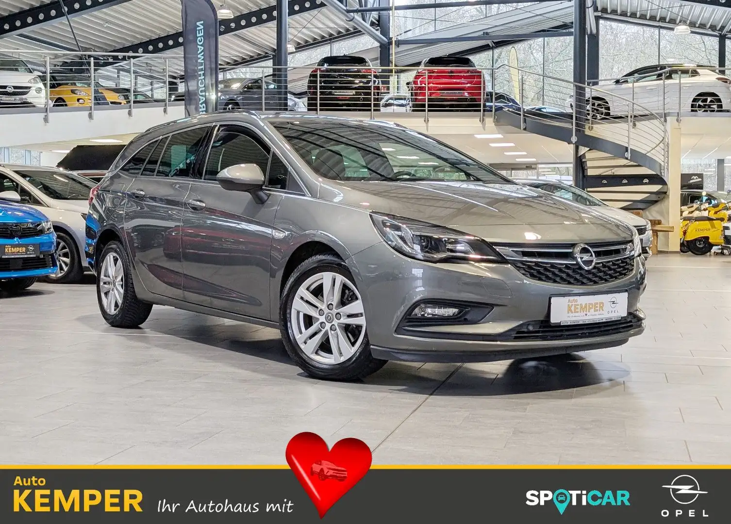 Opel Astra ST 1.6 D Dynamic *SHZ*Kamera*Navi* Grau - 1