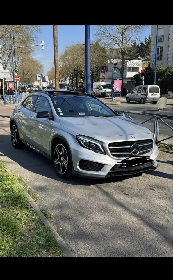 Mercedes-Benz GLA 250