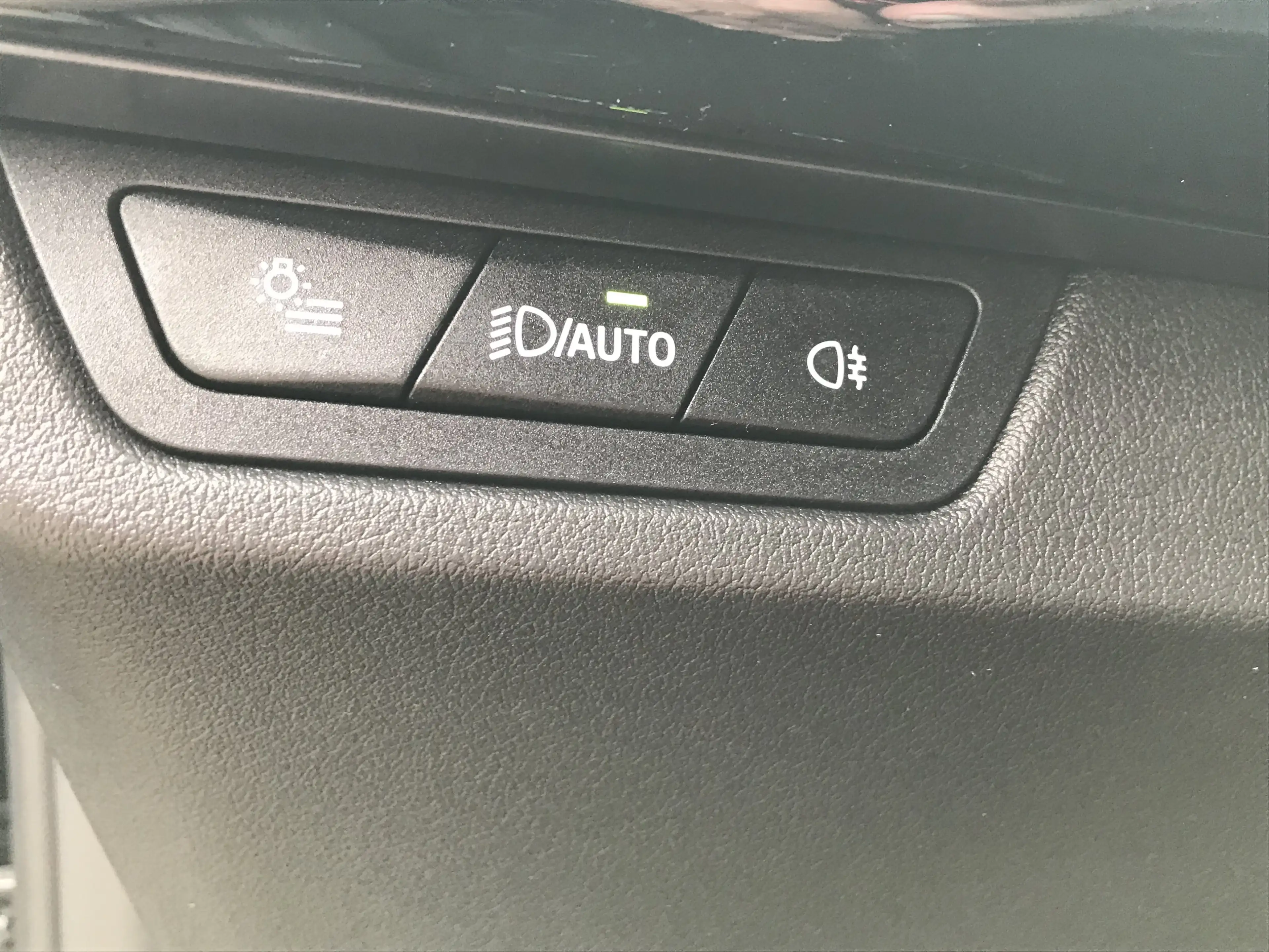 BMW iX1 eDrive20 xLine Head-Up DAB LED RFK Shz PDC — photo 14
