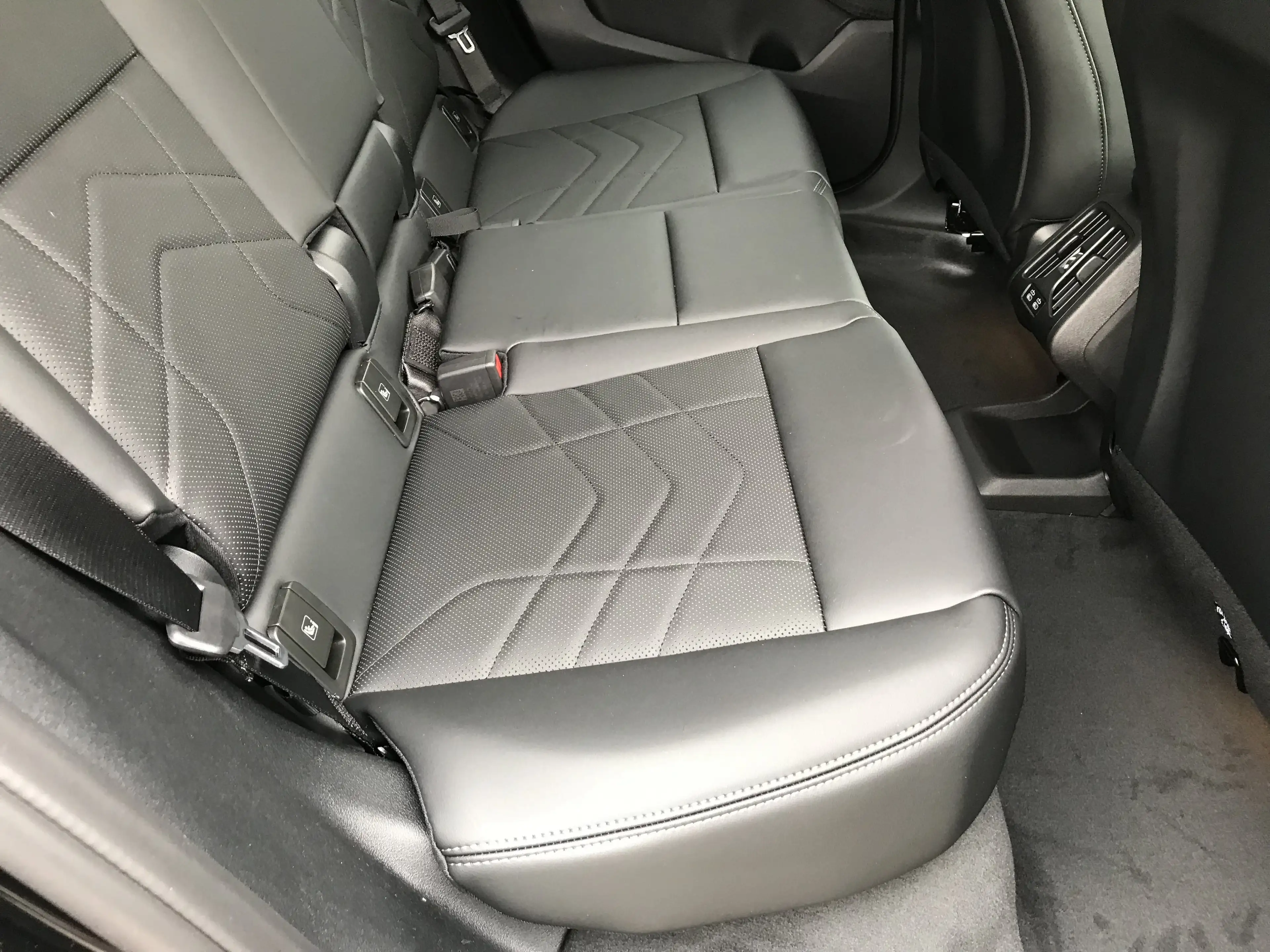 BMW iX1 eDrive20 xLine Head-Up DAB LED RFK Shz PDC — photo 9