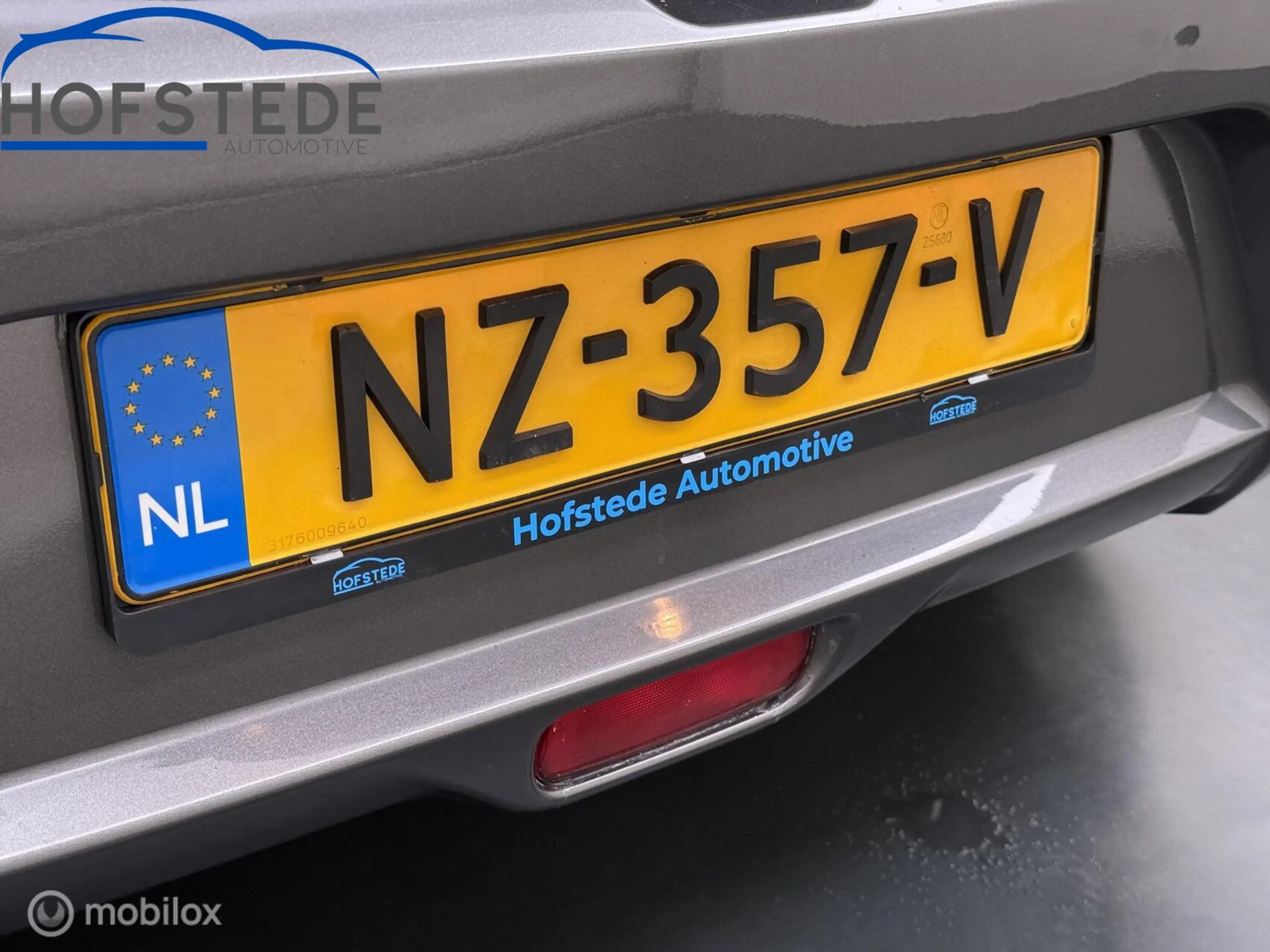 Suzuki Swift 1.0 Stijl Automaat | ACC | Camera | NAP — photo 6