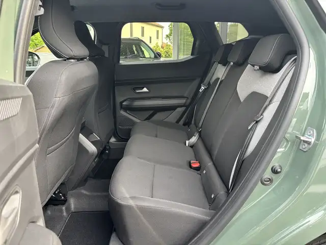 Dacia Duster view 6
