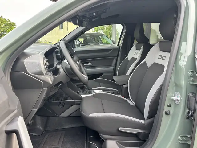Dacia Duster view 7