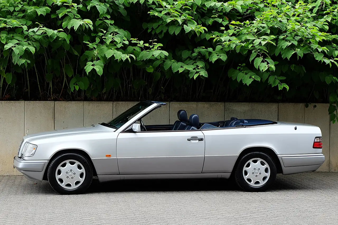 Mercedes-Benz E 320 NEUWERTIGES MERCEDES E 320 CABRIOLET !!!!!!, foto 6