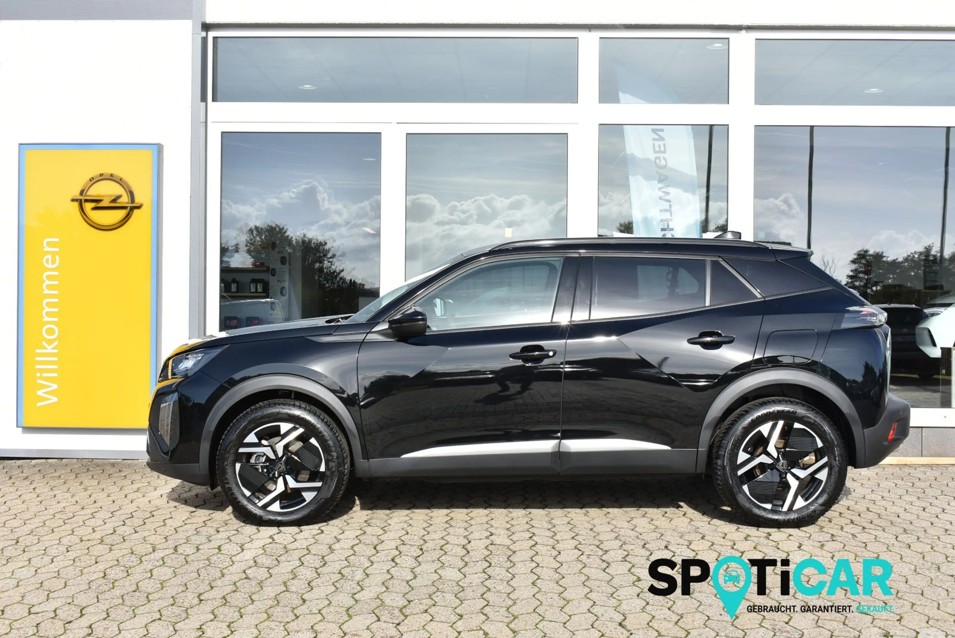 Peugeot 2008 Hybrid 145 Allure