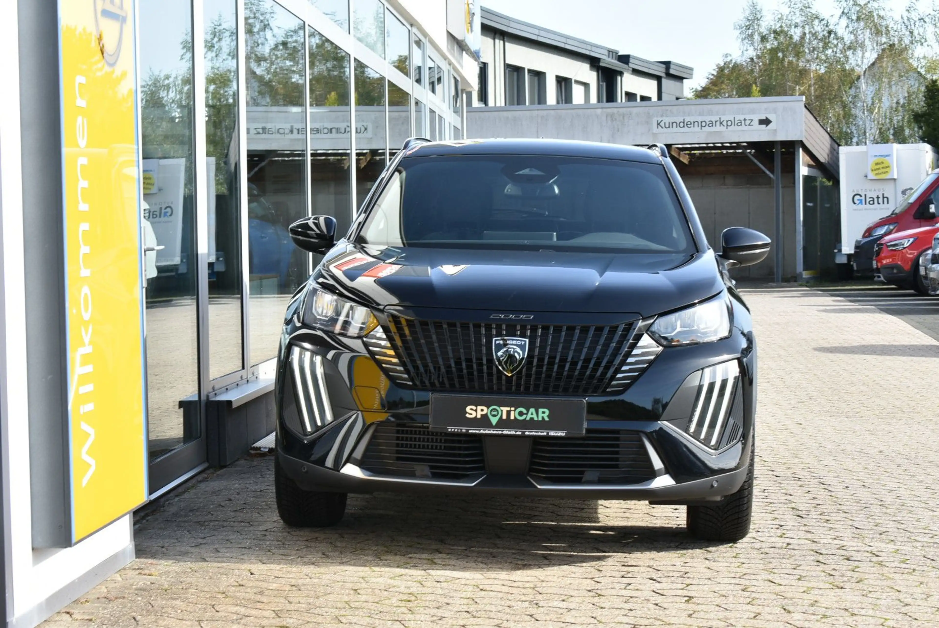 Peugeot 2008 Hybrid 145 Allure — photo 7
