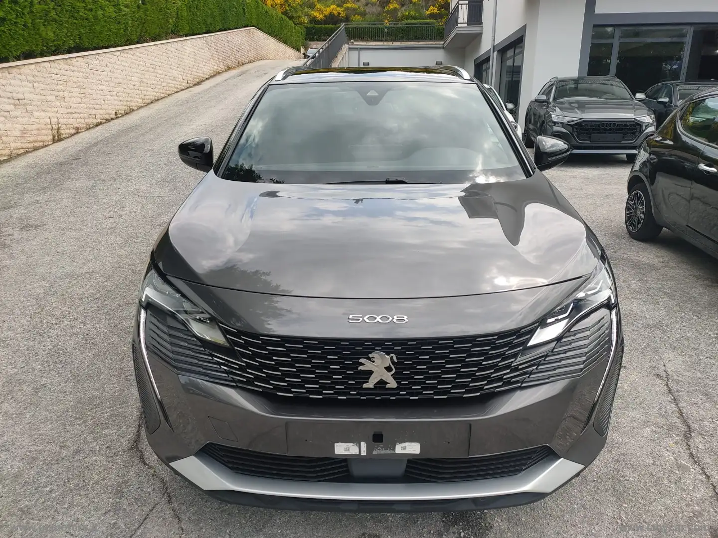 Peugeot 5008 PureTech Turbo 130 S&S Allure Pack Gris - 2