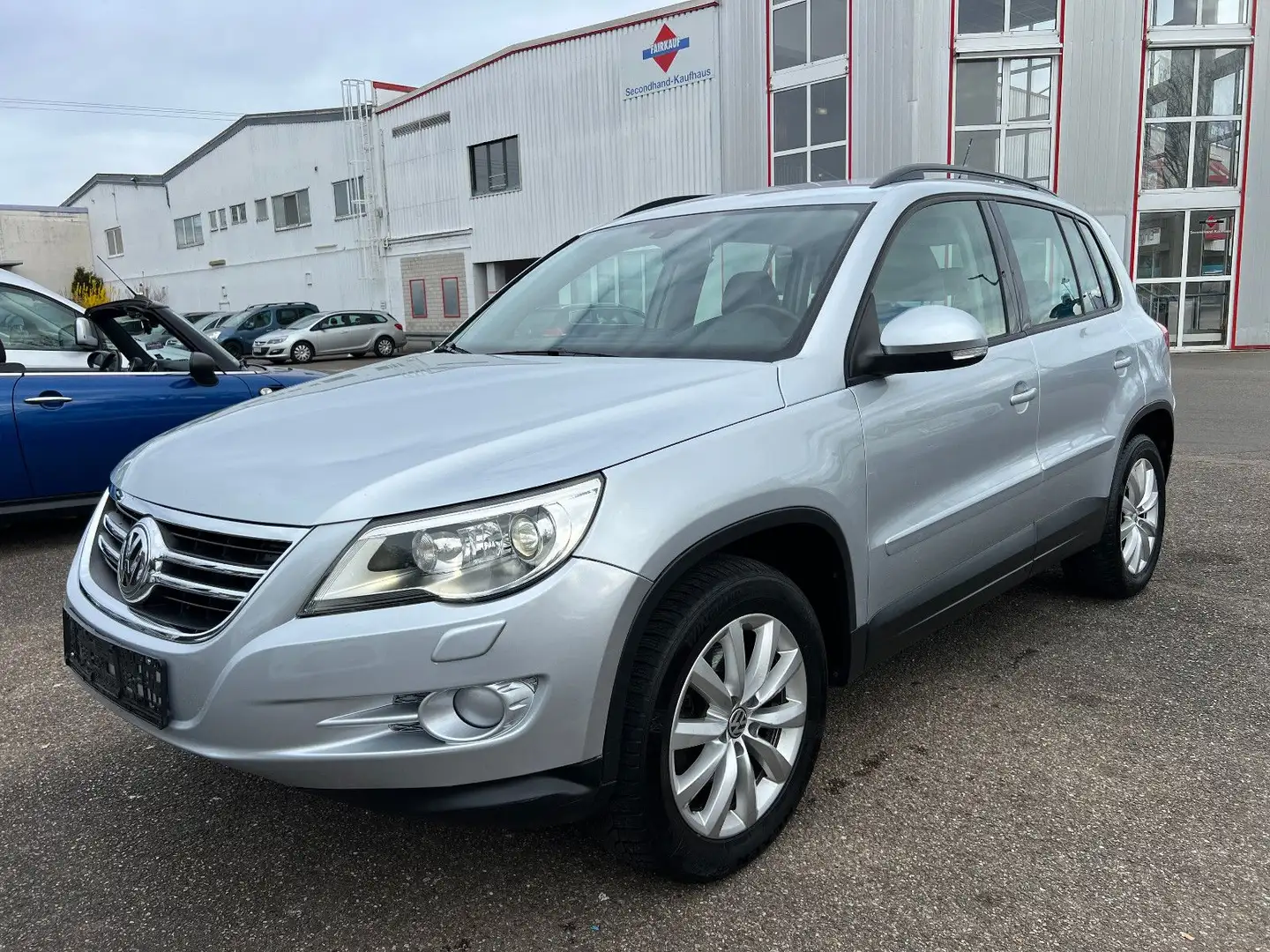Volkswagen Tiguan Track&Field 4Motion 2,0 Diesel Automatik Silber - 2
