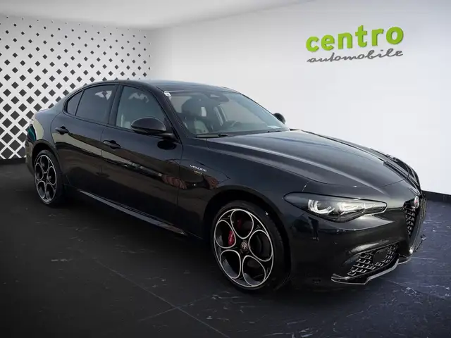 Alfa Romeo Giulia view 3