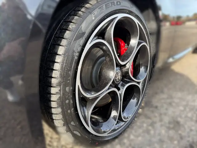 Alfa Romeo Giulia view 13