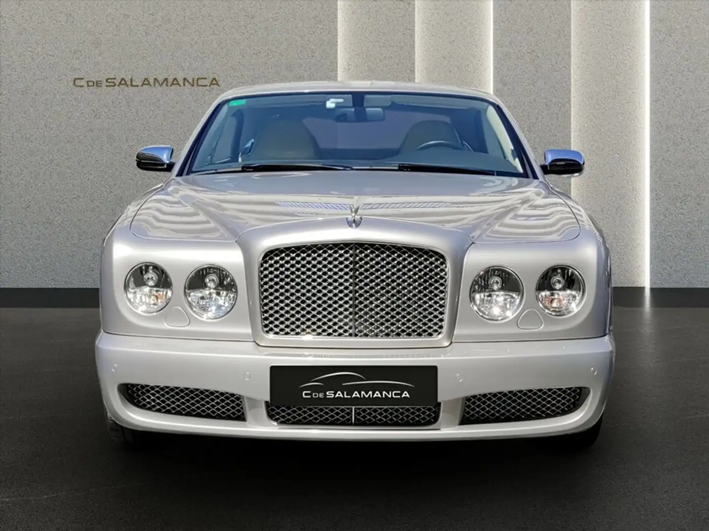 Bentley Brooklands 6.8 V8 Silber - 2