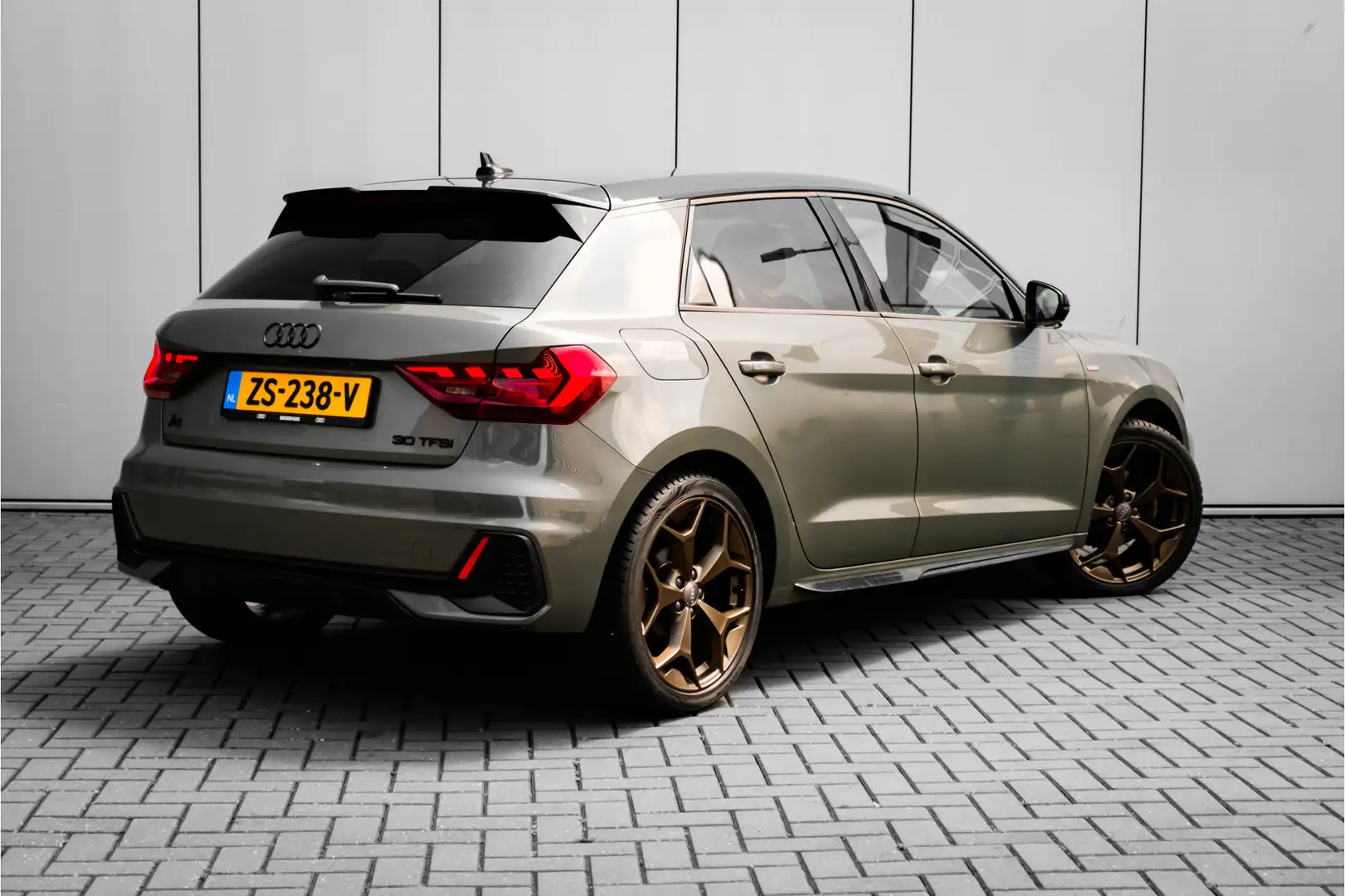 Audi A1 30 TFSI S Line edition one S tronic | Elek. inklap Grigio - 2