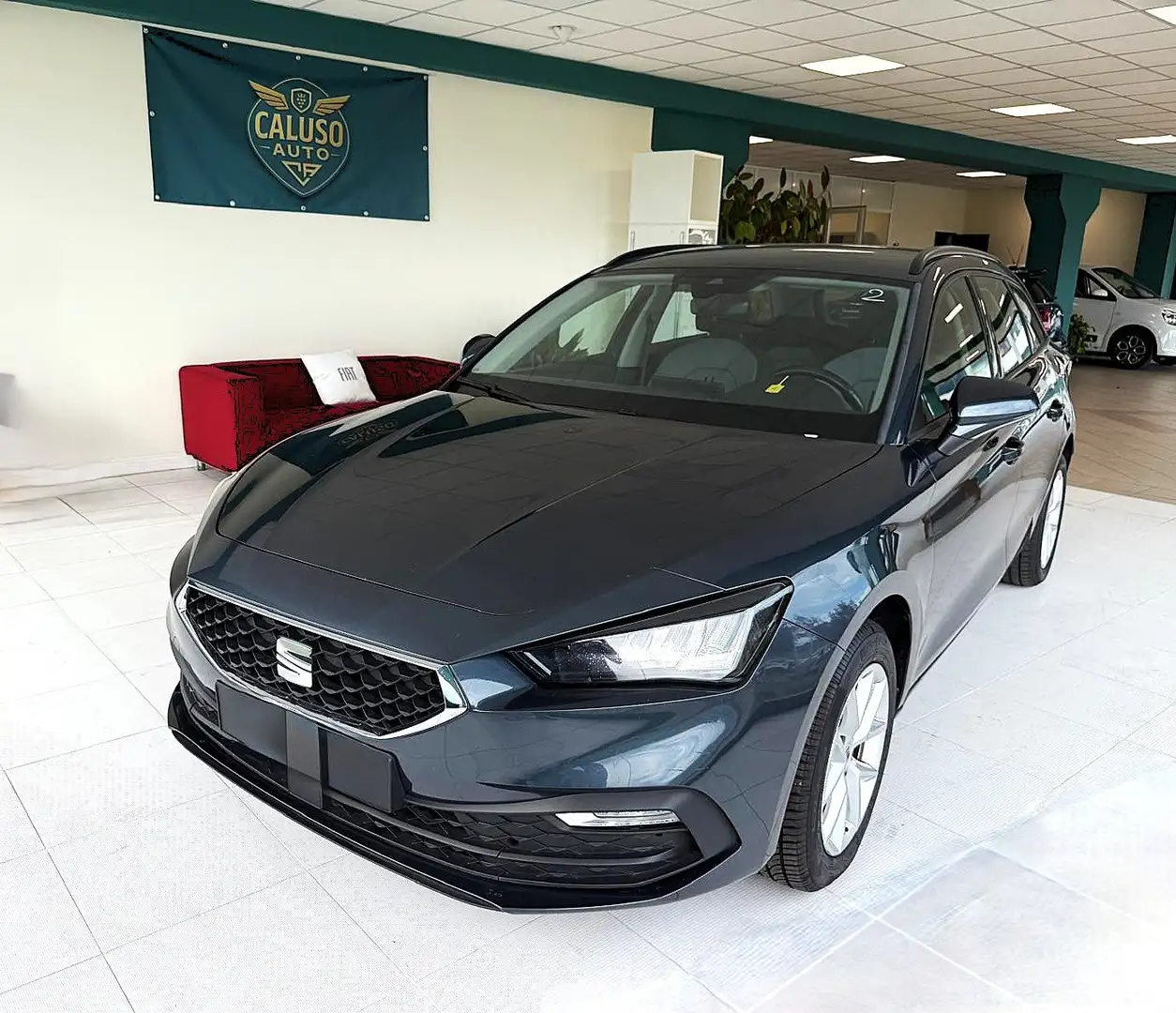 SEAT Leon Leon IV 2020 1.0 etsi Business 110cv dsg Gris - 1