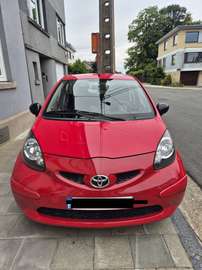 1.0i VVT-i Blue