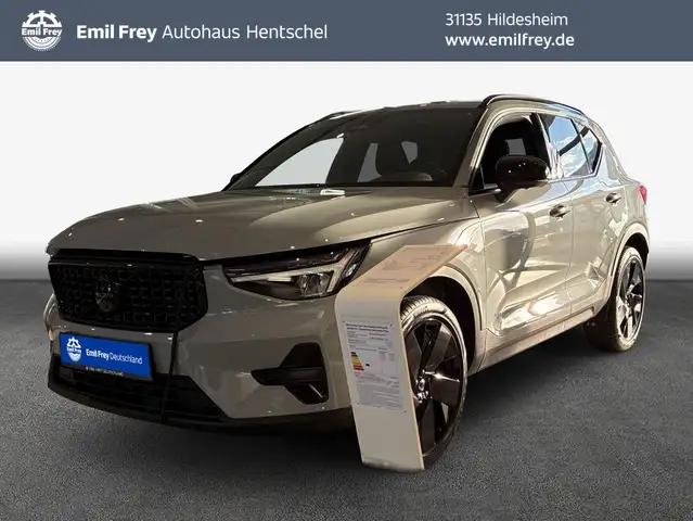 Volvo XC40 XC40 B3 B DKG Plus Black Edition 120 kW, 5 türig