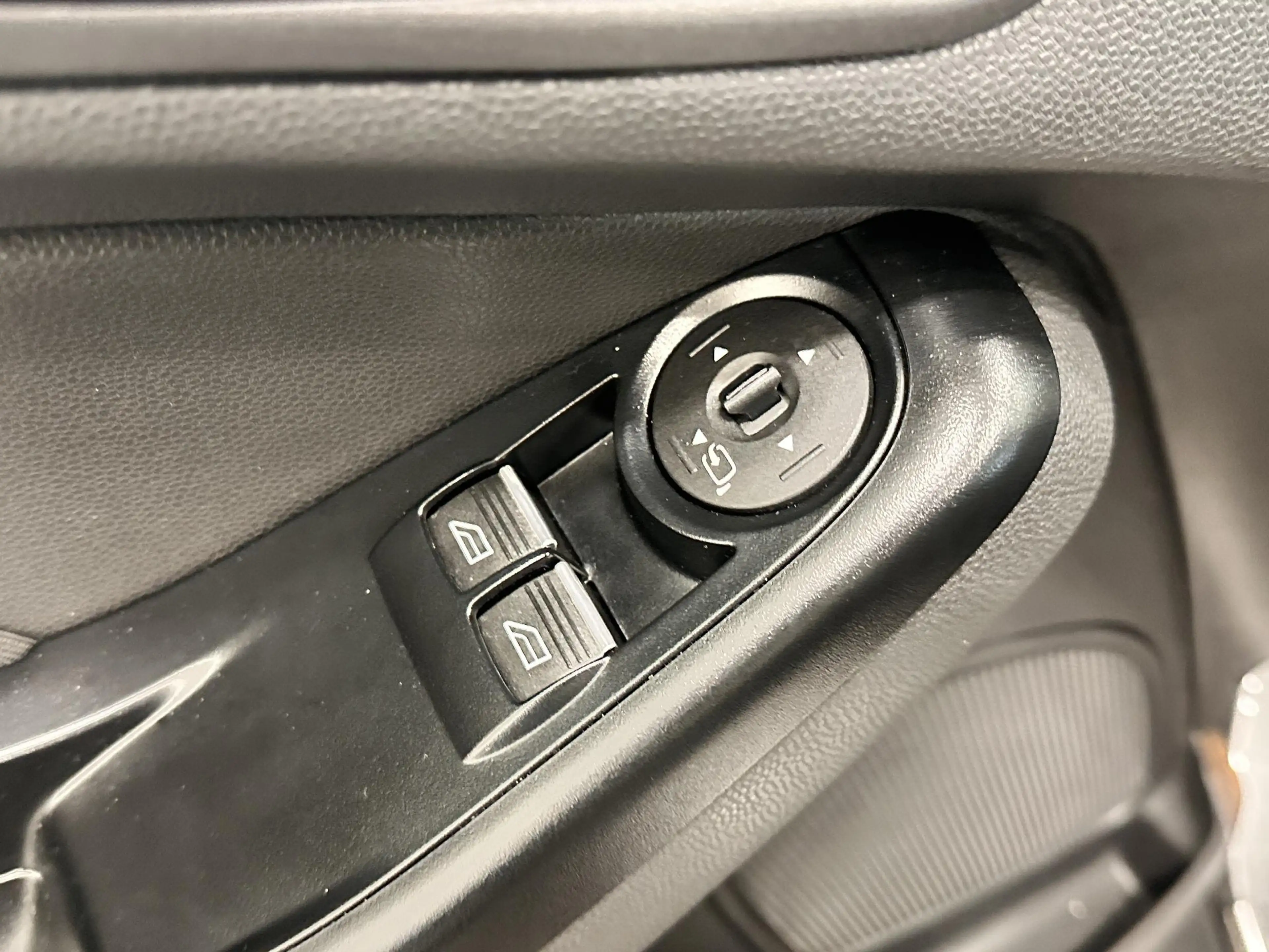 Ford Fiesta 1.0 EcoBoost Sport — photo 11