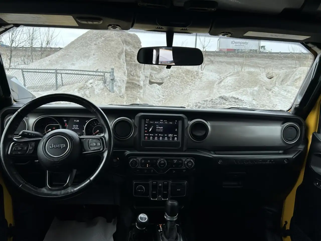 Jeep Wrangler снимка Jeep Wrangler
