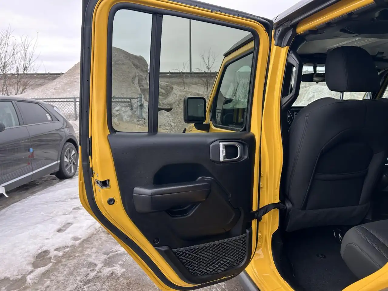 Jeep Wrangler снимка Jeep Wrangler