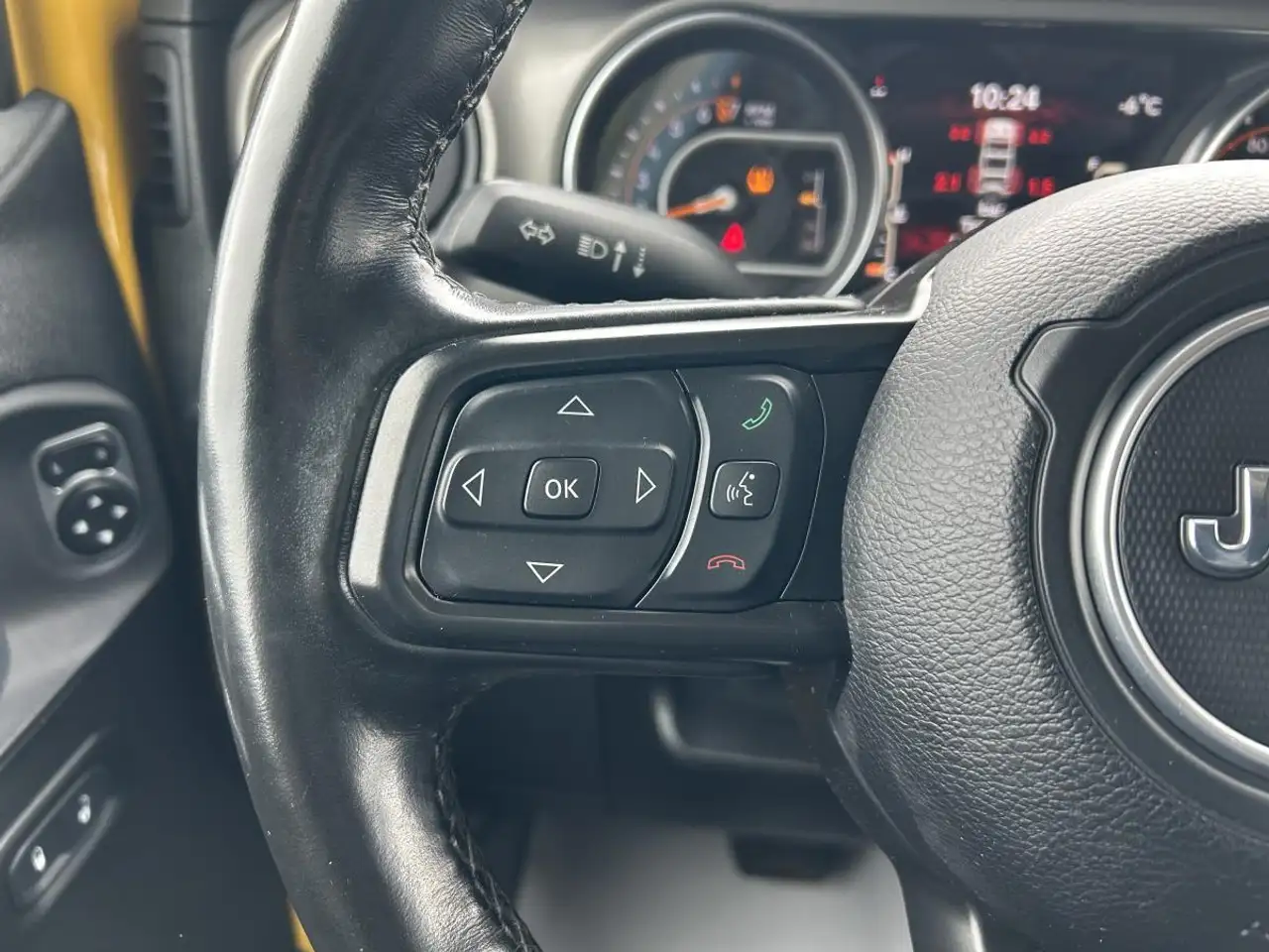 Jeep Wrangler снимка Jeep Wrangler