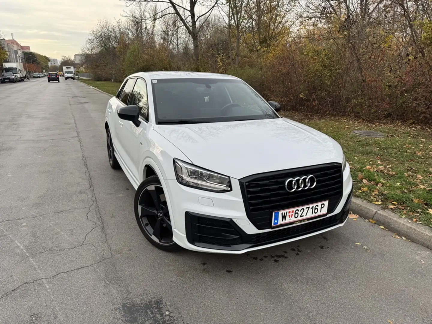 Audi Q2 35 TFSI S-line S-tronic Weiß - 1