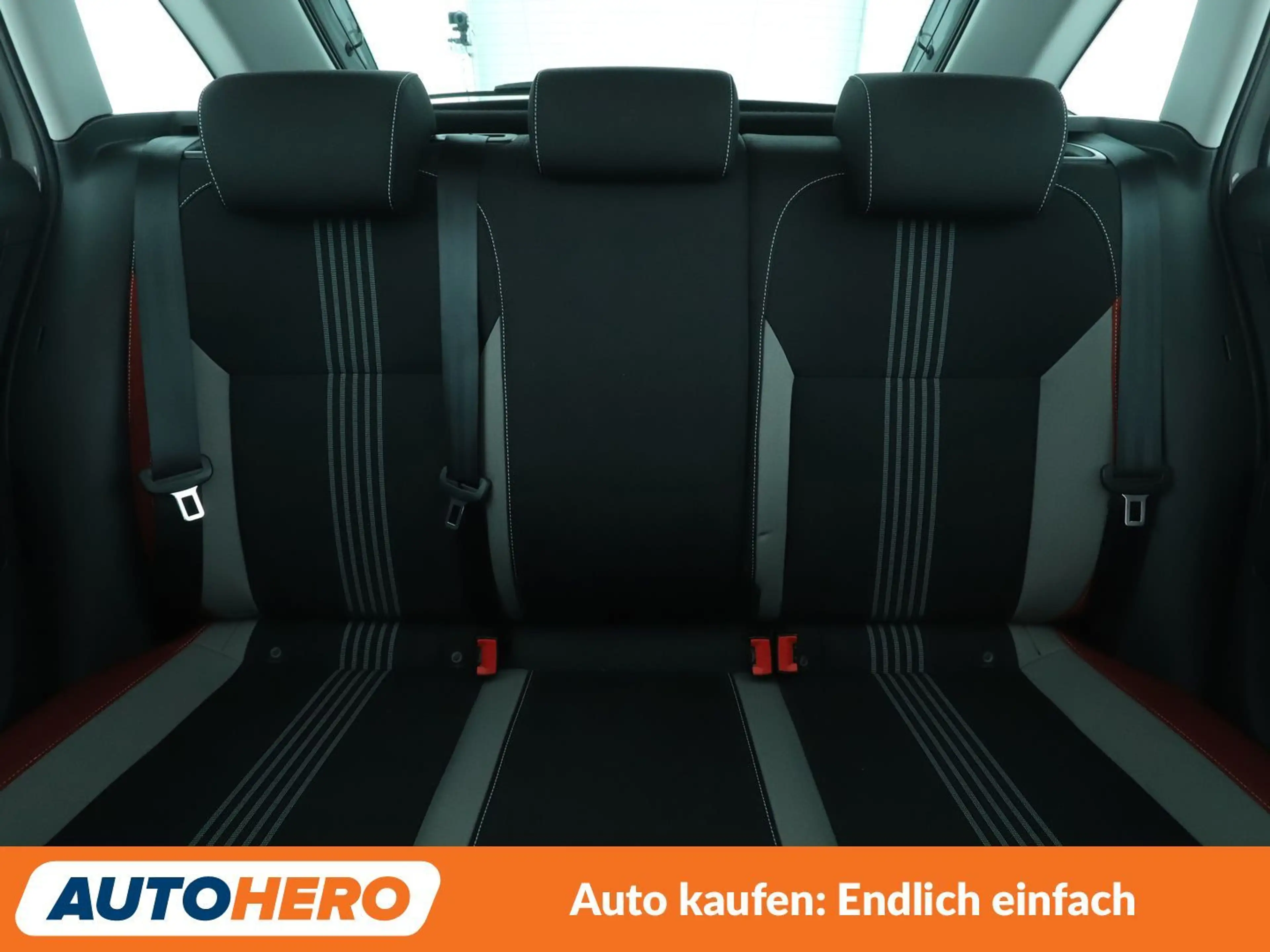 Skoda Rapid/Spaceback 1.4 TSI Ambition Aut.*XENON*PDC* — photo 15