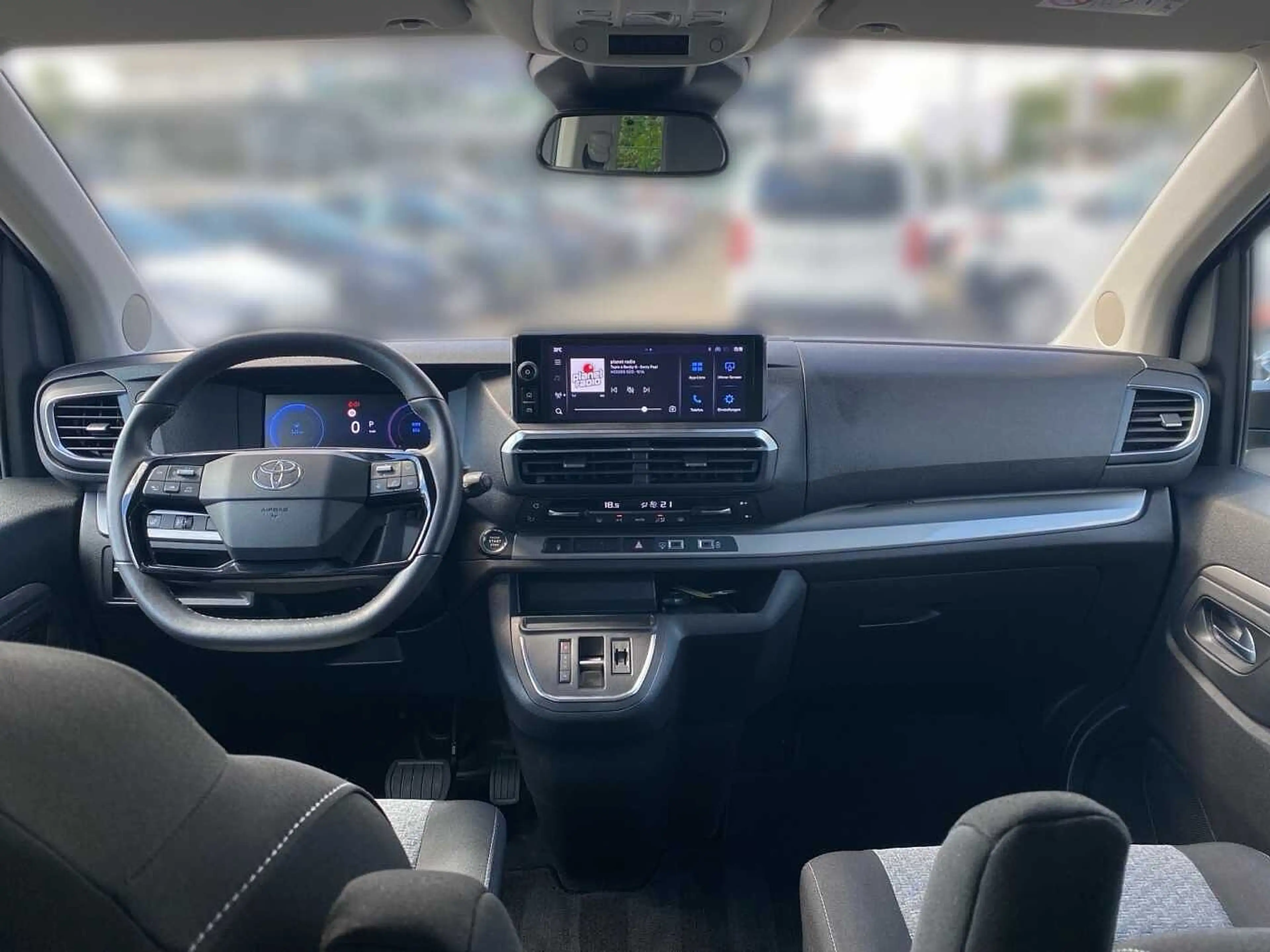 Toyota Proace Verso 2.0 D-4D L2 Team D — photo 8