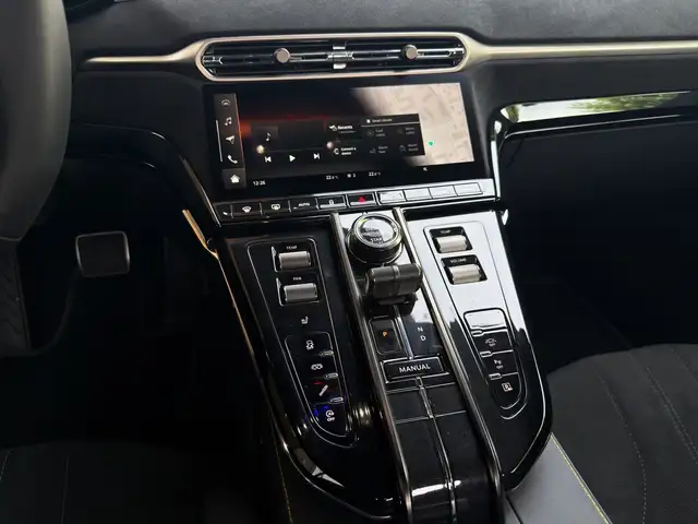 Aston Martin Vantage Coupé Ansicht 14