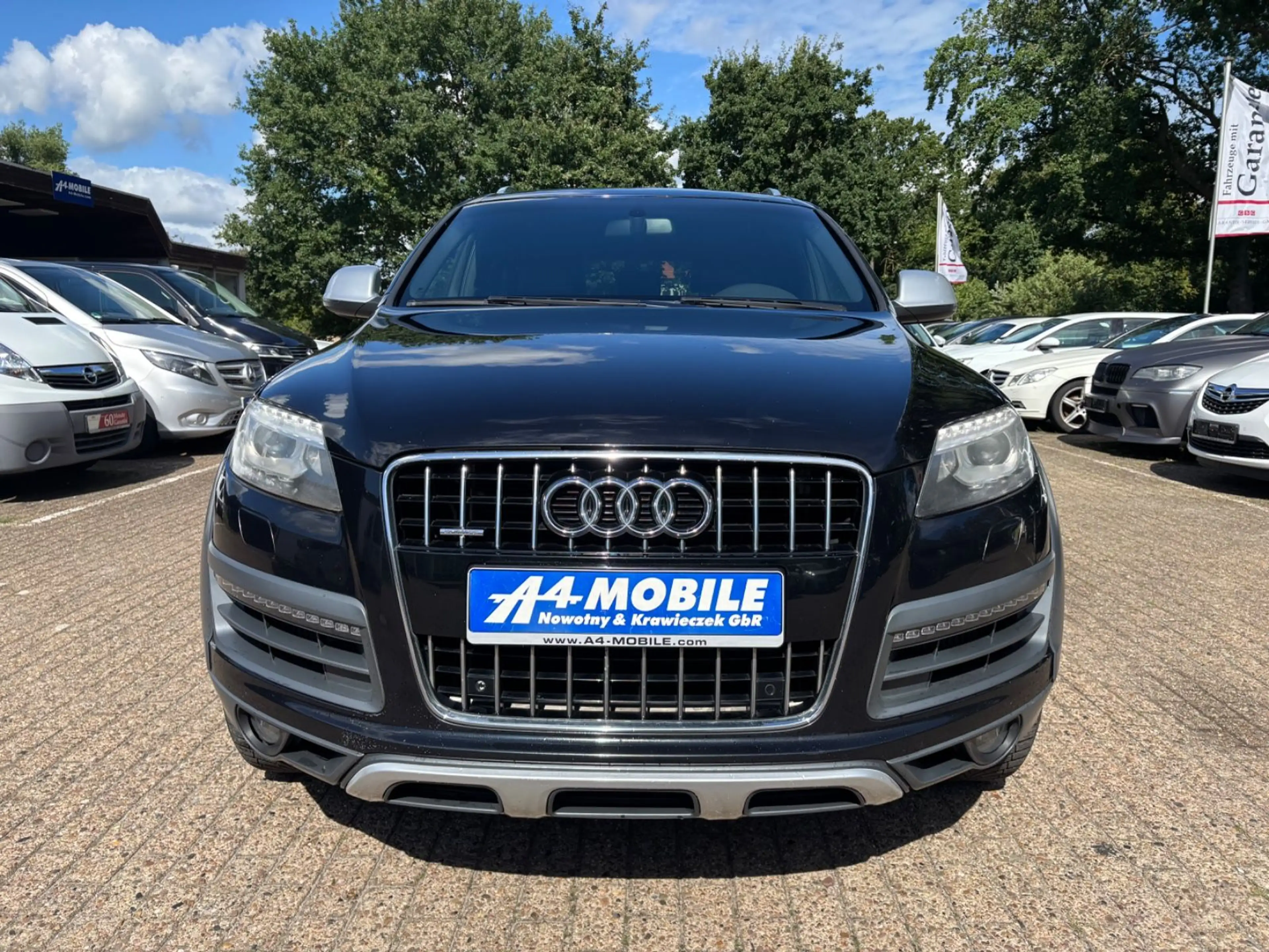 Audi Q7 3.0 TDI quattro Leder Navi 3.5t AHK Tüv neu — photo 9