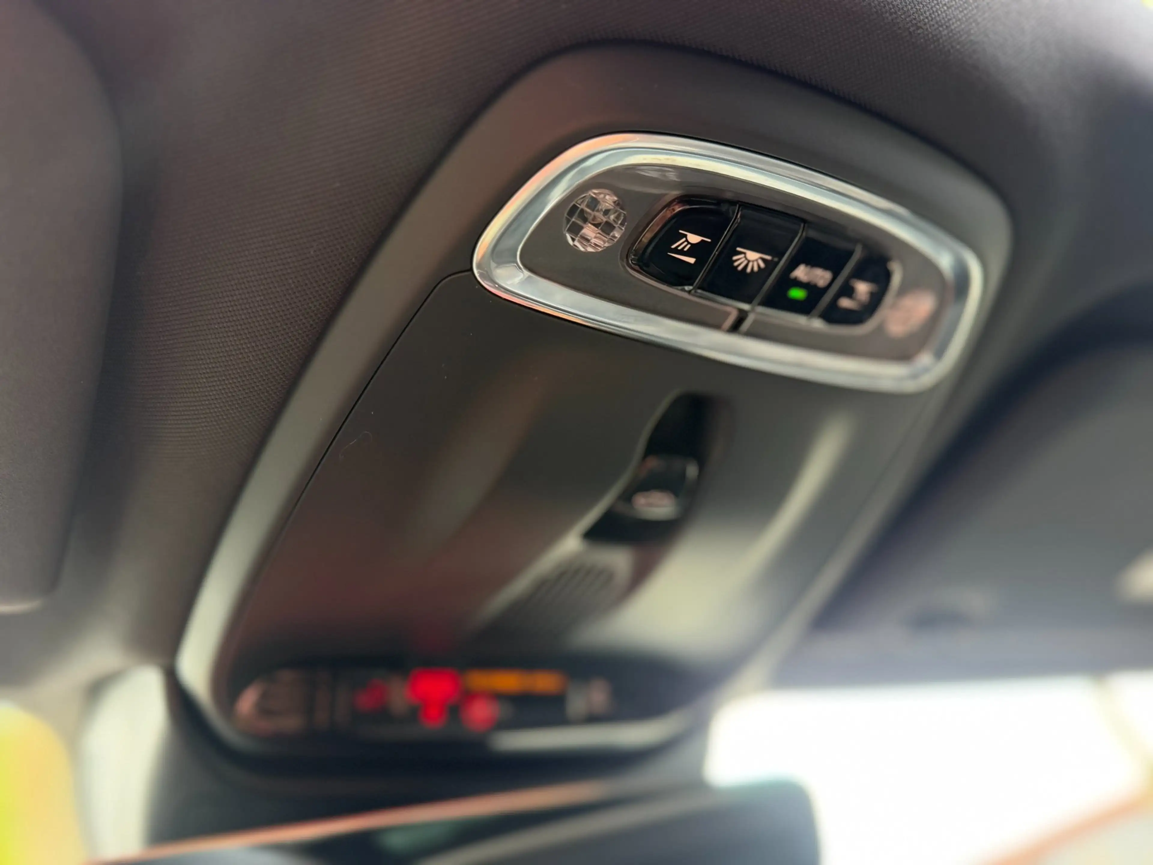 Volvo S60 2.0 T8 AWD Twin Engine R-Design|Pano|HUD|CarPlay|1 — photo 19