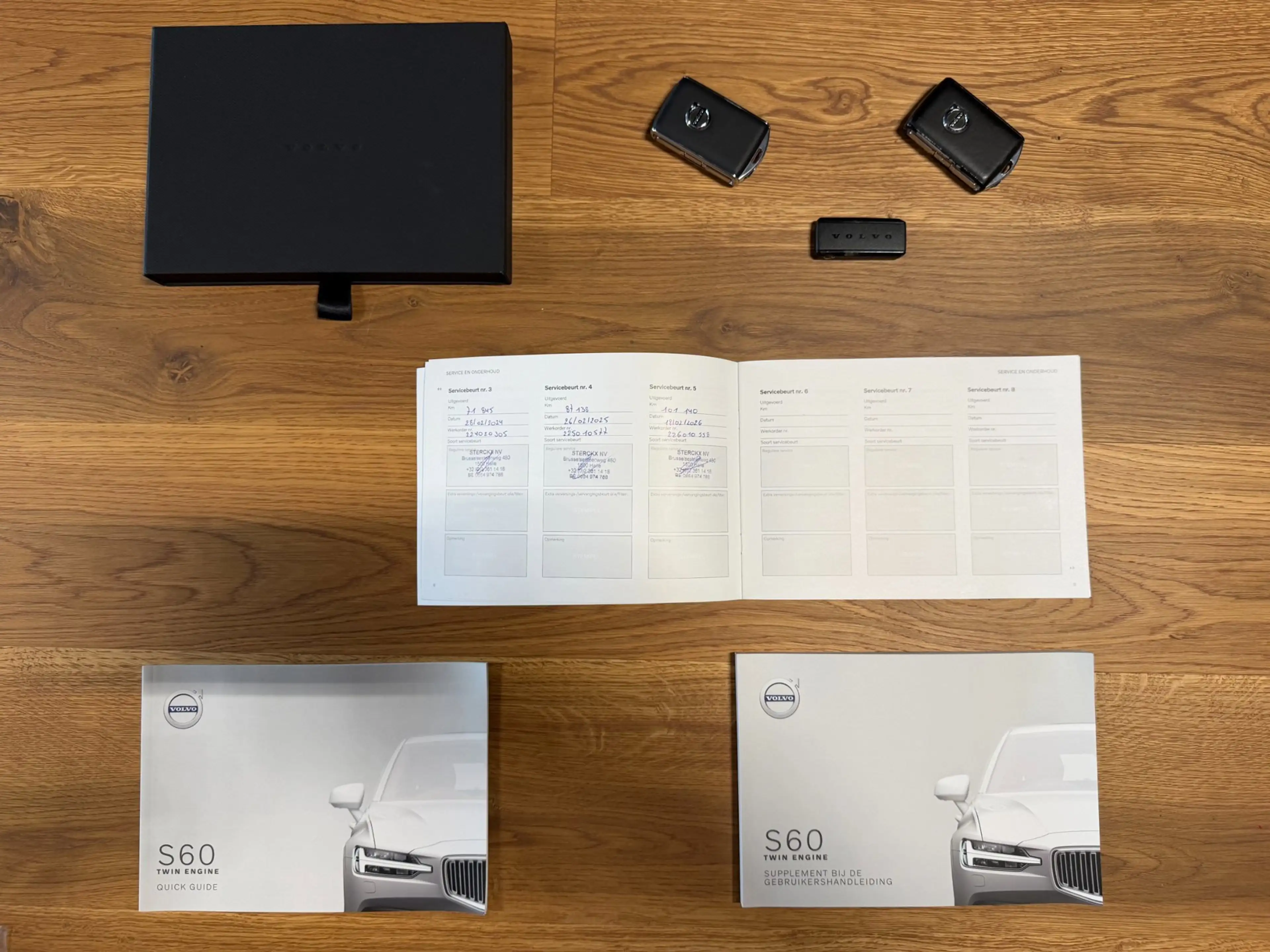 Volvo S60 2.0 T8 AWD Twin Engine R-Design|Pano|HUD|CarPlay|1 — photo 10