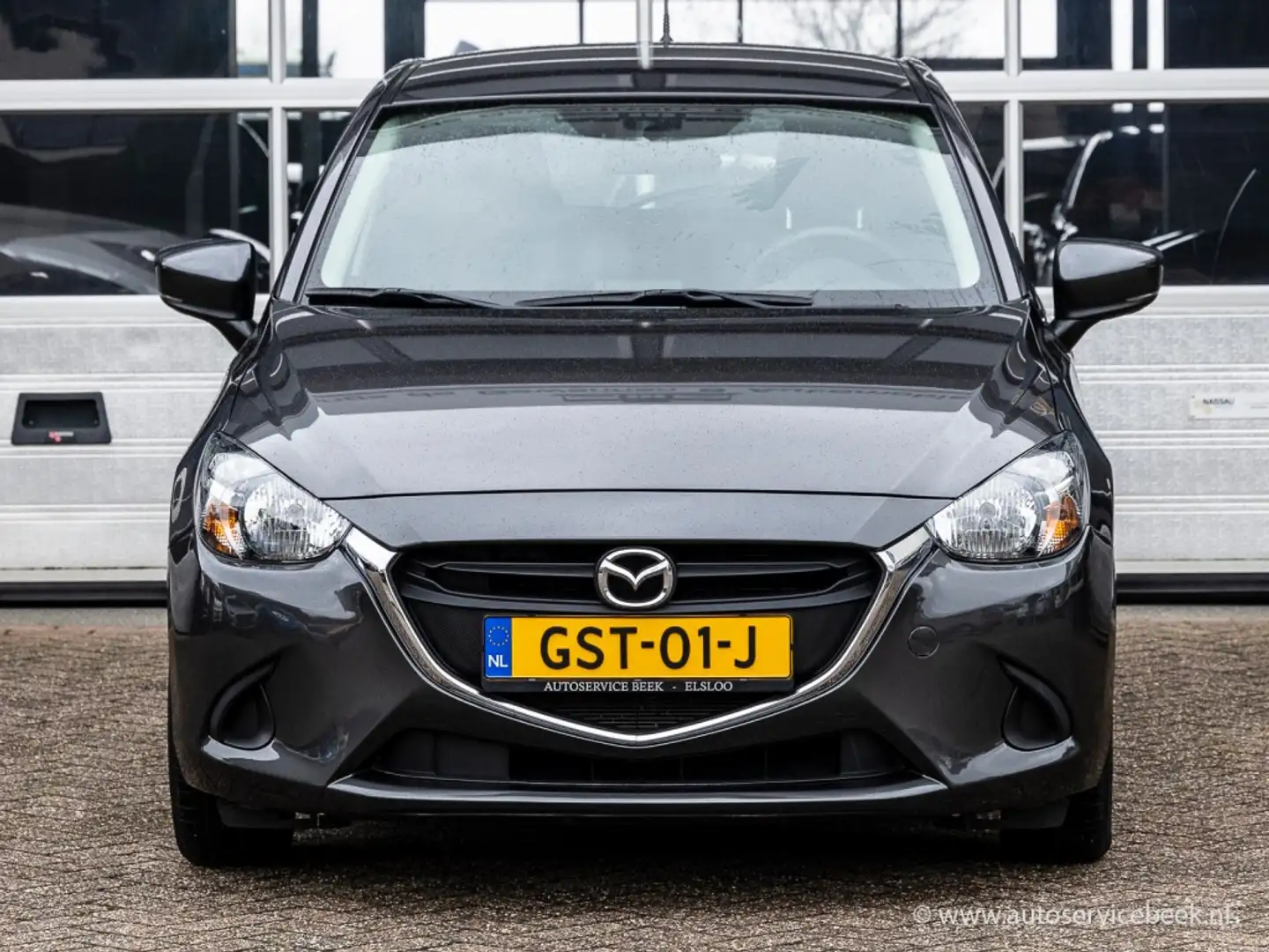 Mazda 2 1.5 SkyActiv-G Automaat met 22256 kilometers Grijs - 2