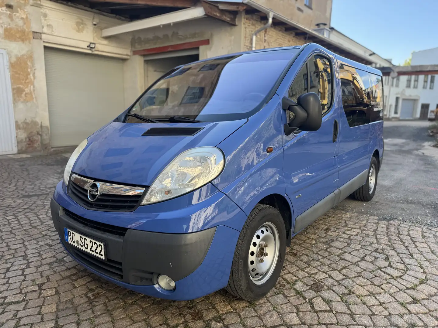 Opel Vivaro 2.0 CDTI L1H1 Life Blau - 2
