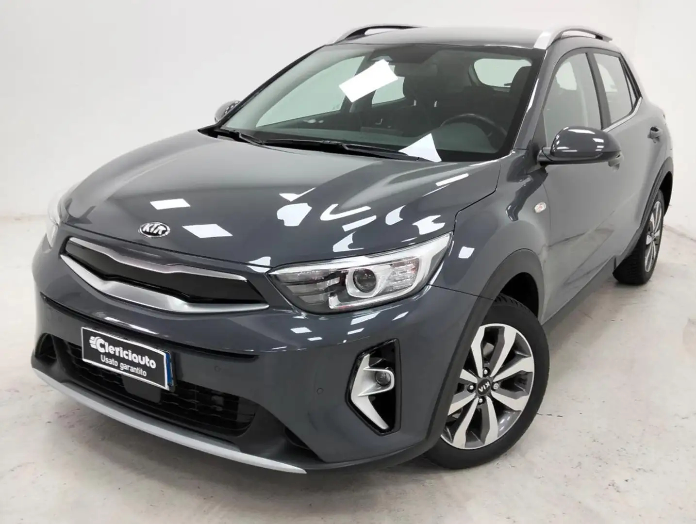 Kia Stonic 1.0 T-GDi 100 CV MHEV iMT Style Grigio - 1