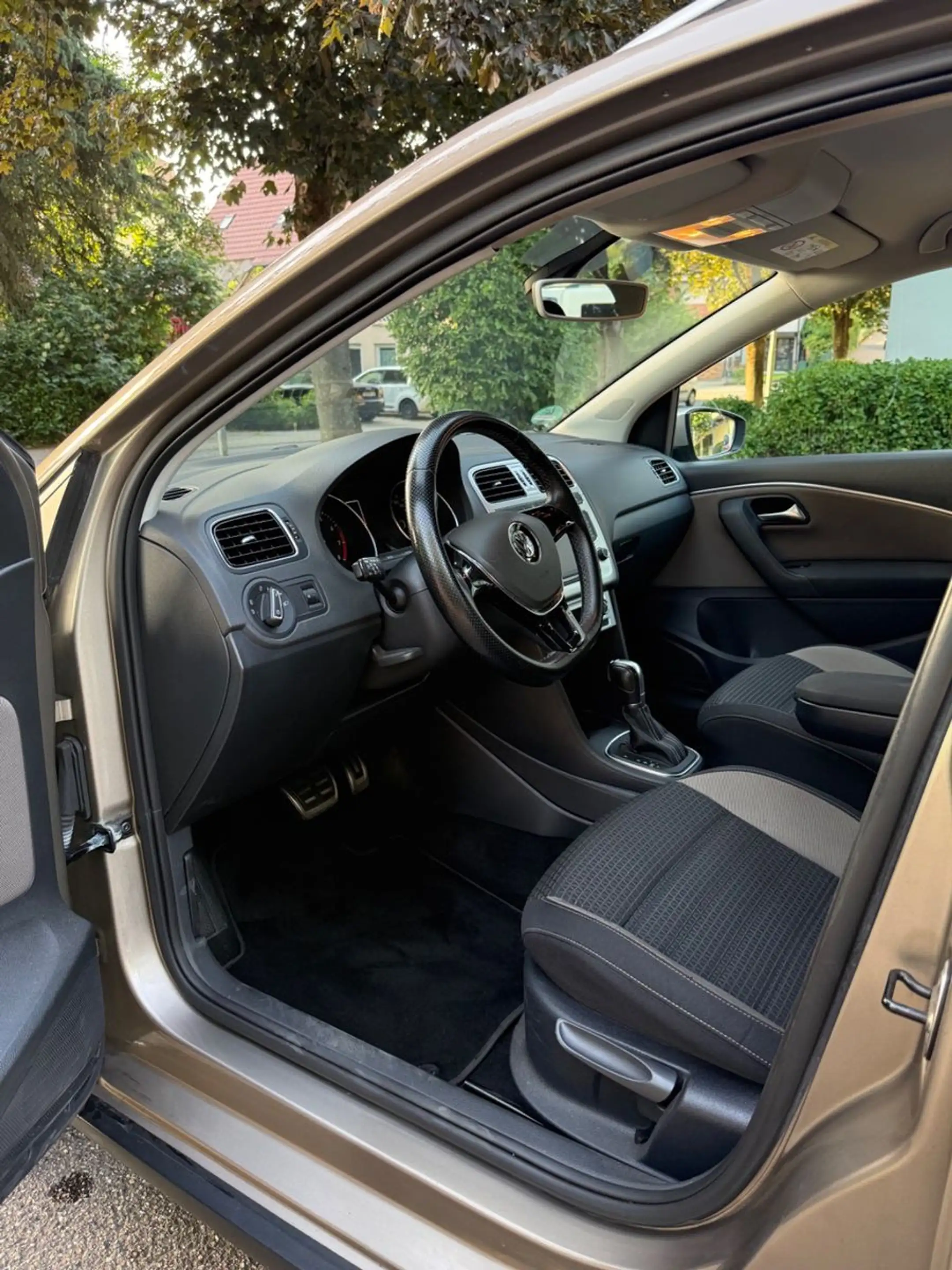 Volkswagen Polo V CrossPolo BMT 1.2Tsi/DSG/HU07.2027 — photo 10