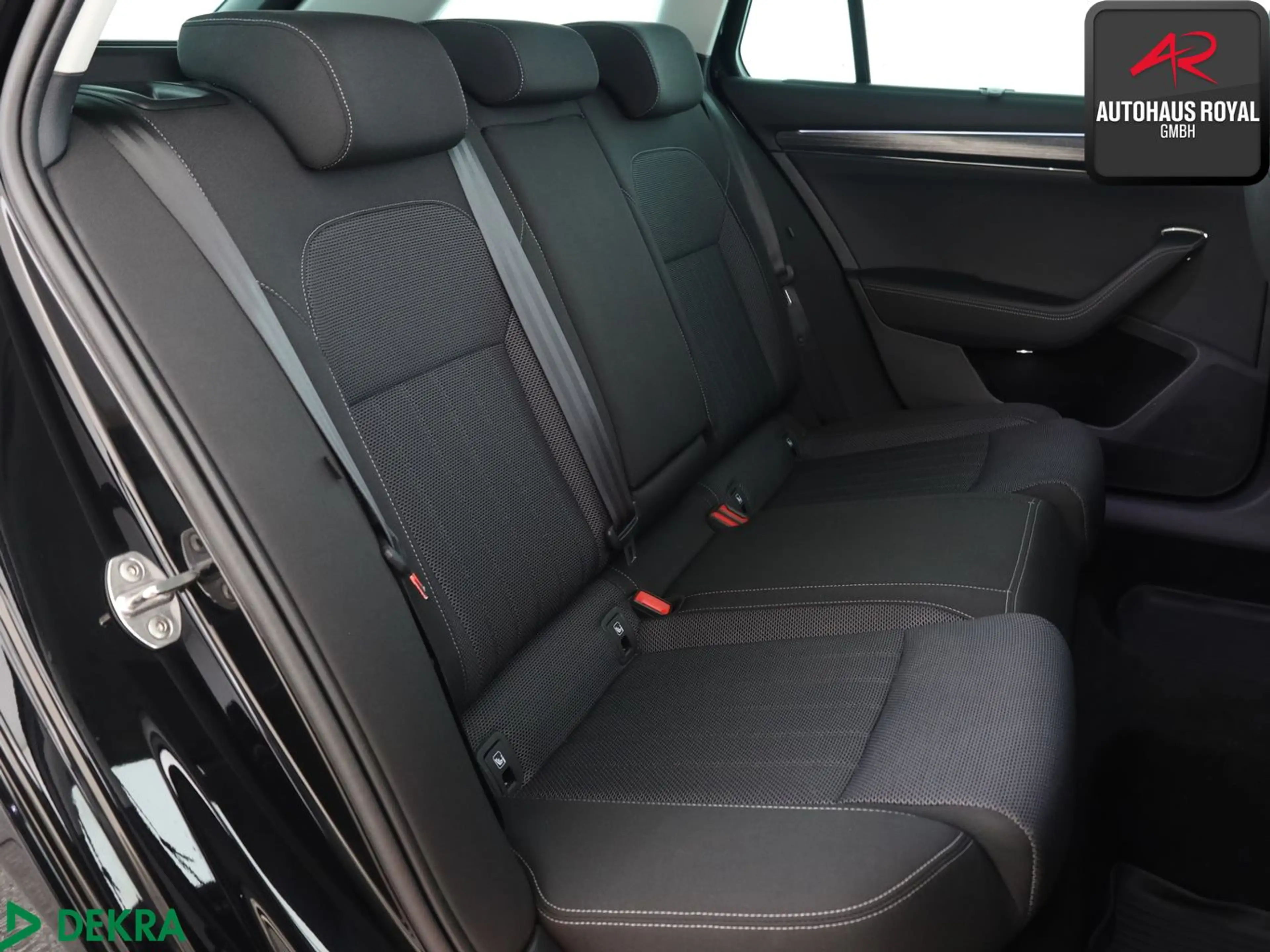 Skoda Superb Combi 2.0 TDI STYLE MATRIX,KAMERA,MEMORY — photo 13