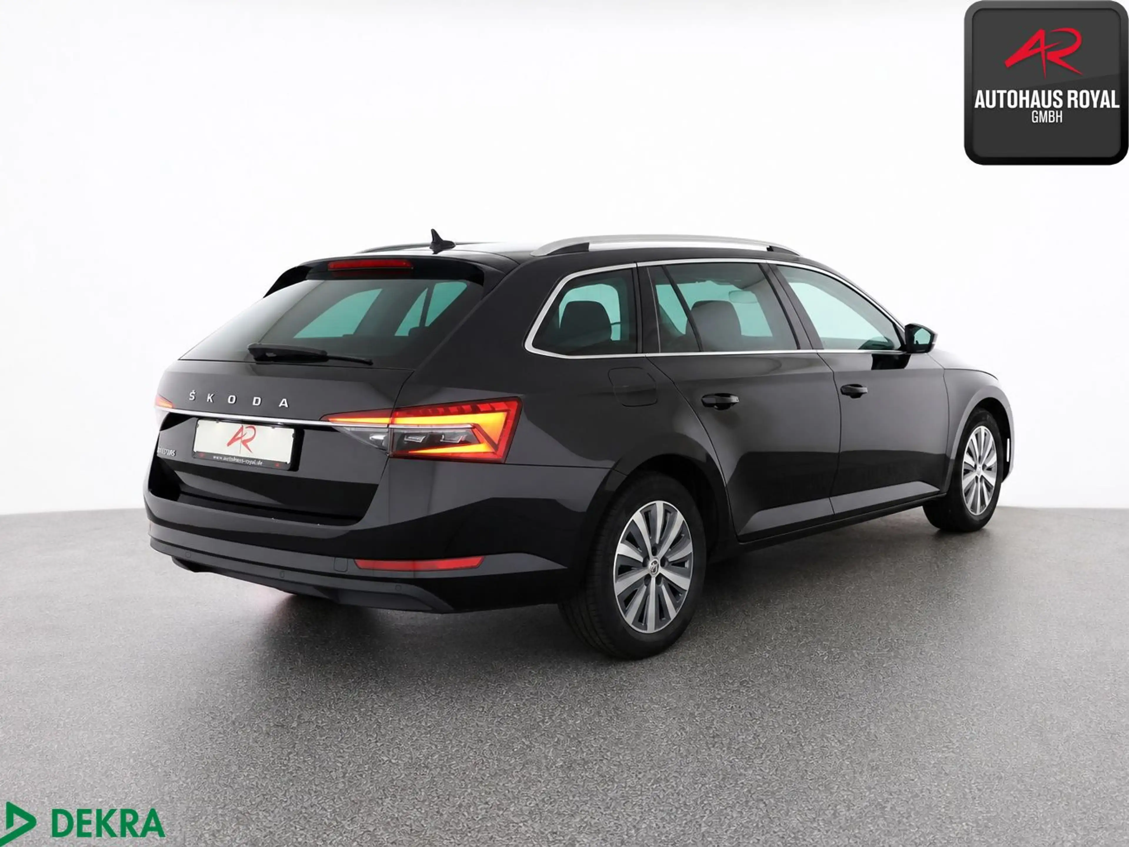 Skoda Superb Combi 2.0 TDI STYLE MATRIX,KAMERA,MEMORY — photo 5