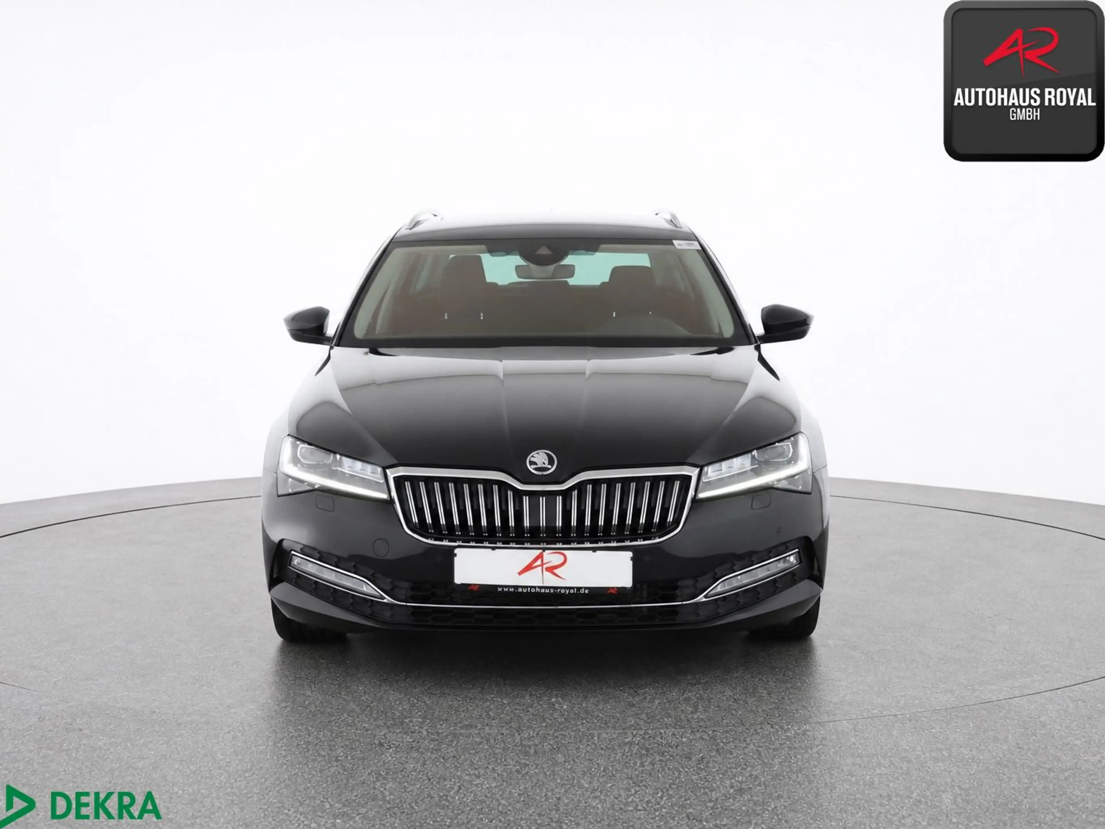 Skoda Superb Combi 2.0 TDI STYLE MATRIX,KAMERA,MEMORY — photo 8