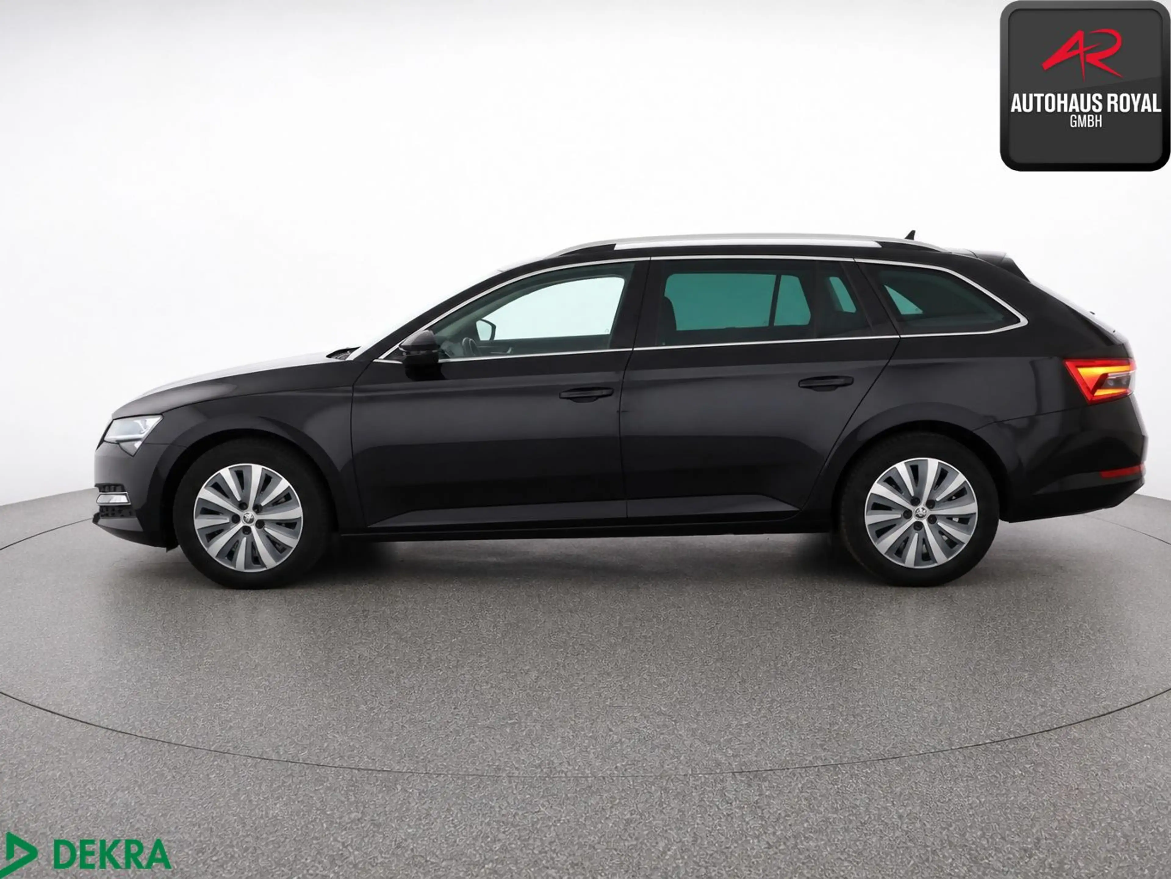 Skoda Superb Combi 2.0 TDI STYLE MATRIX,KAMERA,MEMORY — photo 2