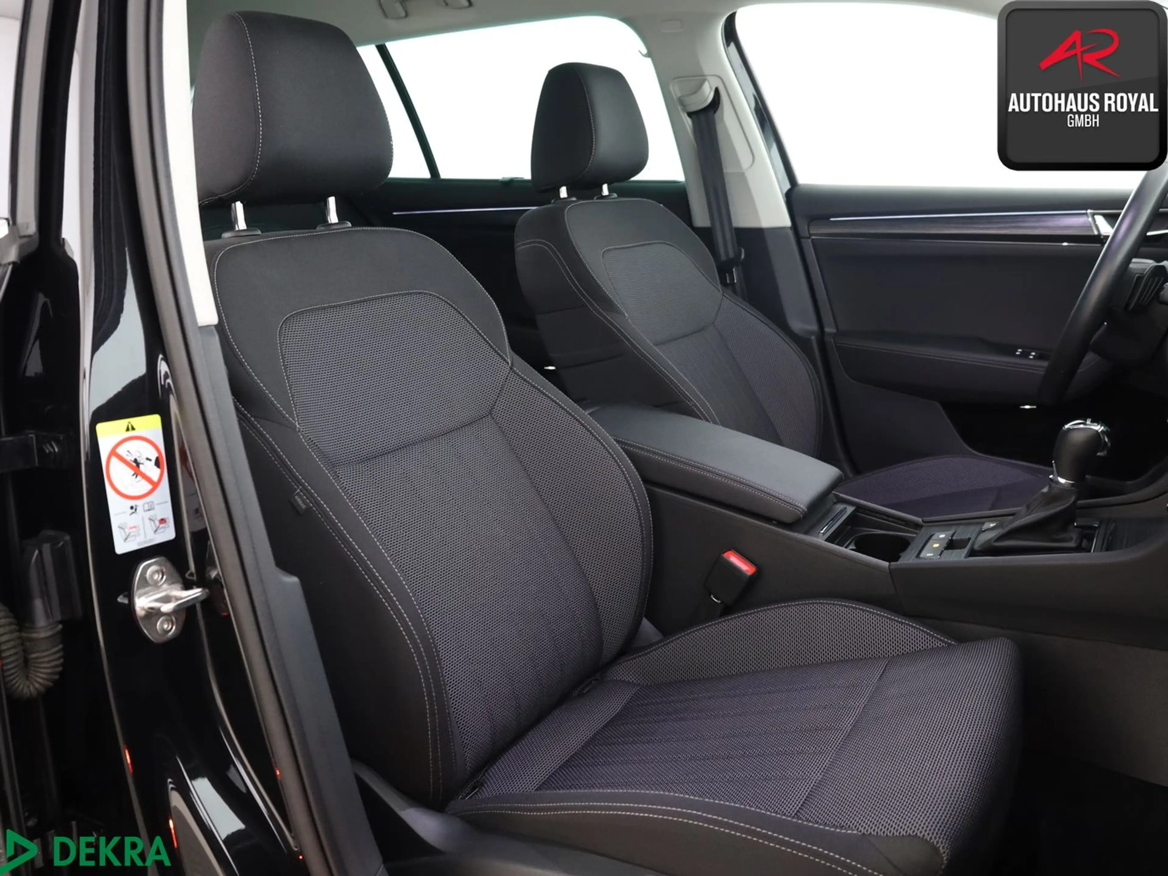 Skoda Superb Combi 2.0 TDI STYLE MATRIX,KAMERA,MEMORY — photo 12