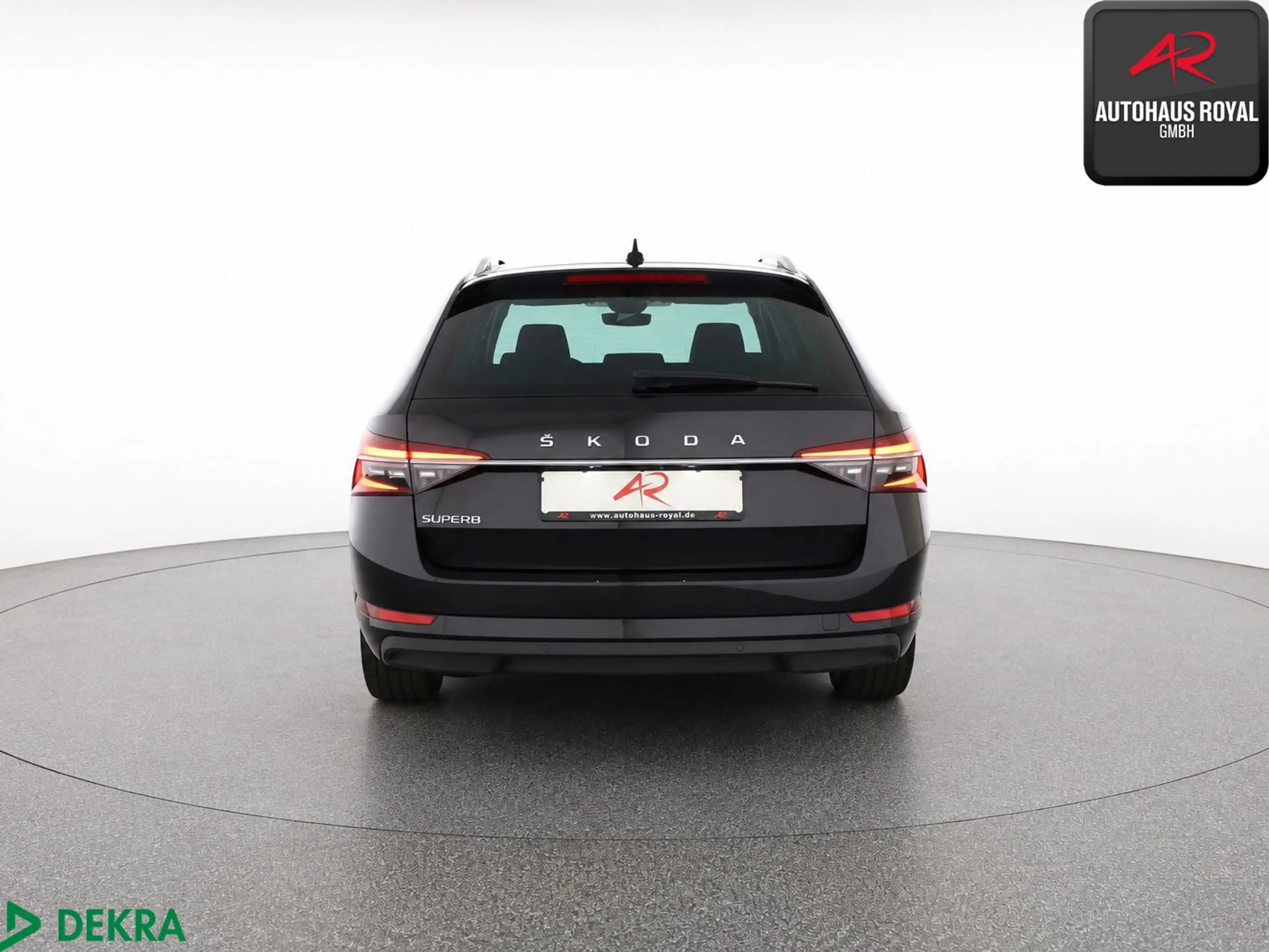 Skoda Superb Combi 2.0 TDI STYLE MATRIX,KAMERA,MEMORY — photo 4