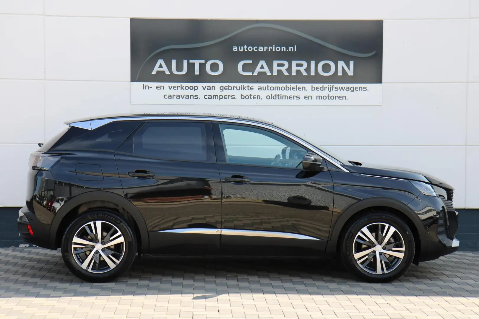 Peugeot 3008 1.2 PureTech 130PK Allure Carplay Camera BTW !! Zwart - 2