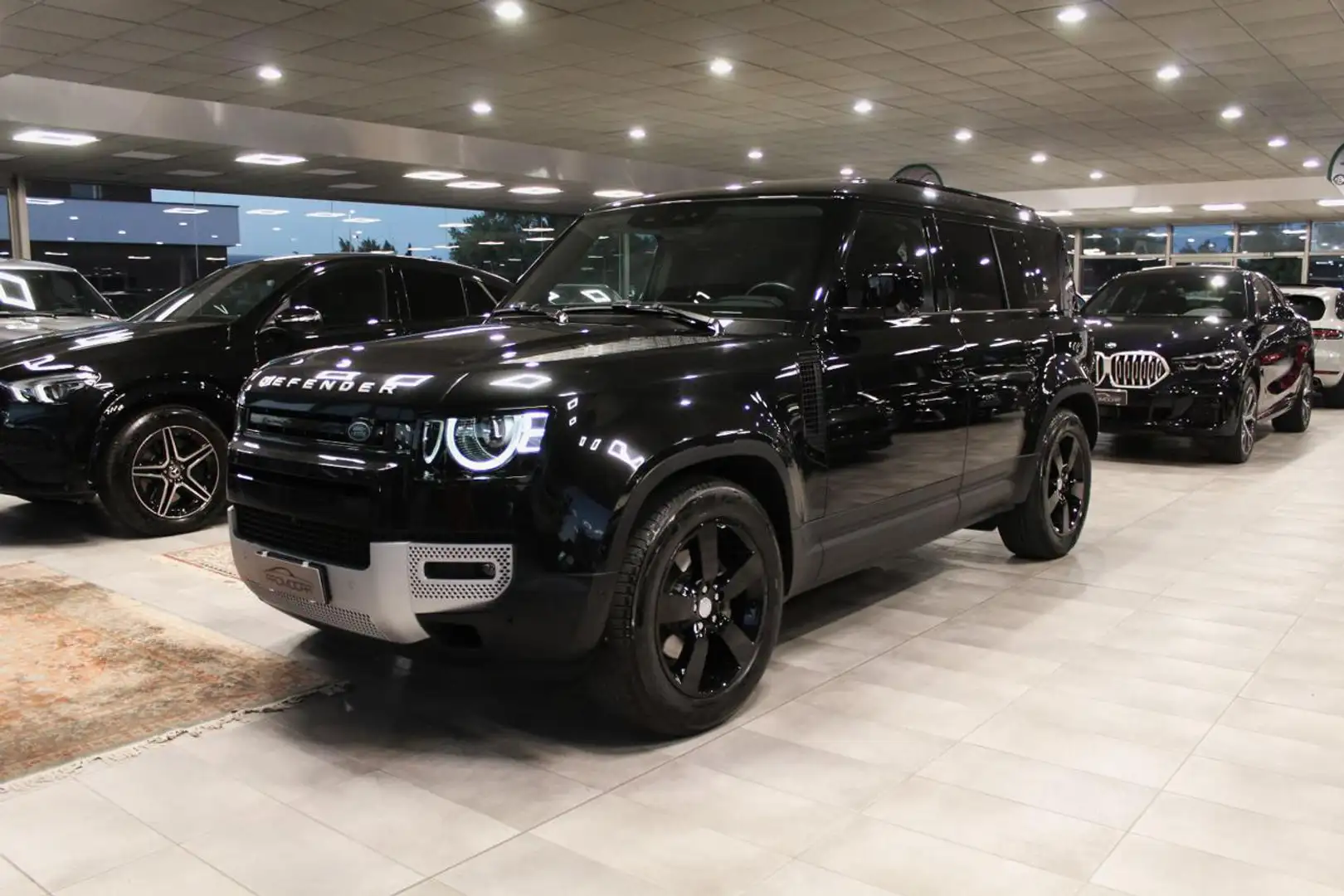 Land Rover Defender 110 3.0D I6 200 CV AWD AUTO SE *UNIPROP*SERVICE UF Negro - 1