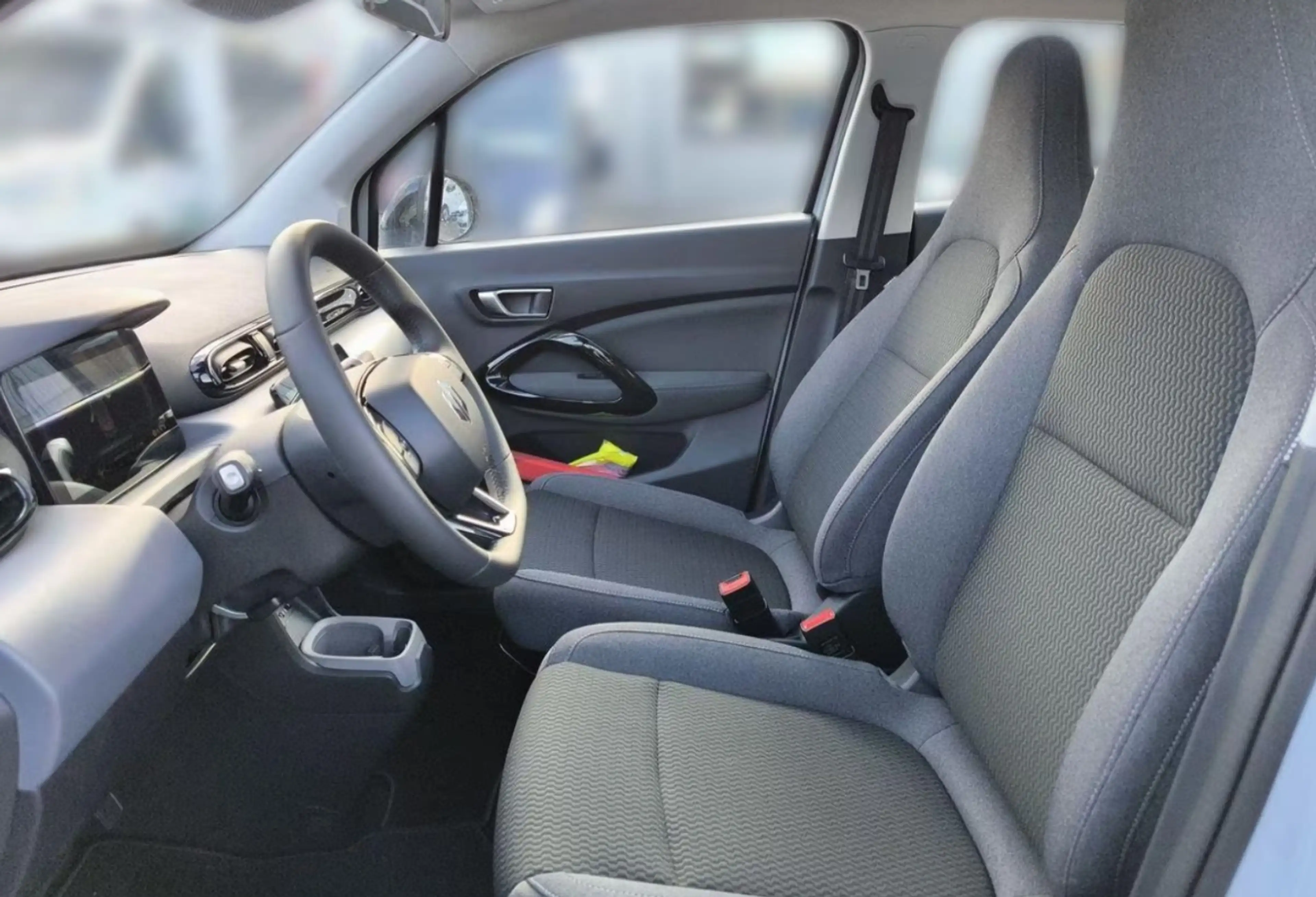 Leapmotor T03 37 70 kW BEV ACC+Navi+Pano+SD+Kam.+KeyLess — photo 8