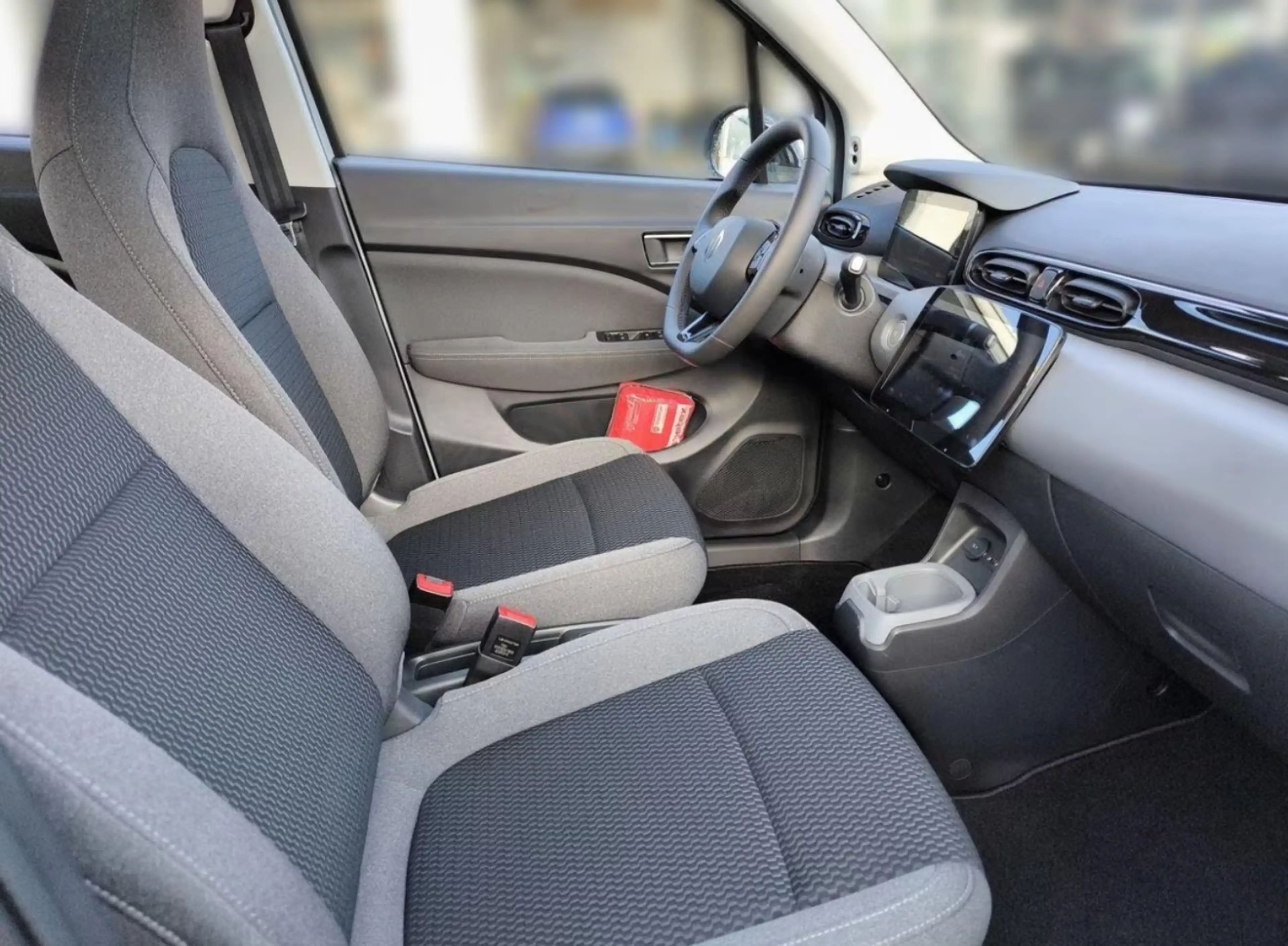 Leapmotor T03 37 70 kW BEV ACC+Navi+Pano+SD+Kam.+KeyLess — photo 12